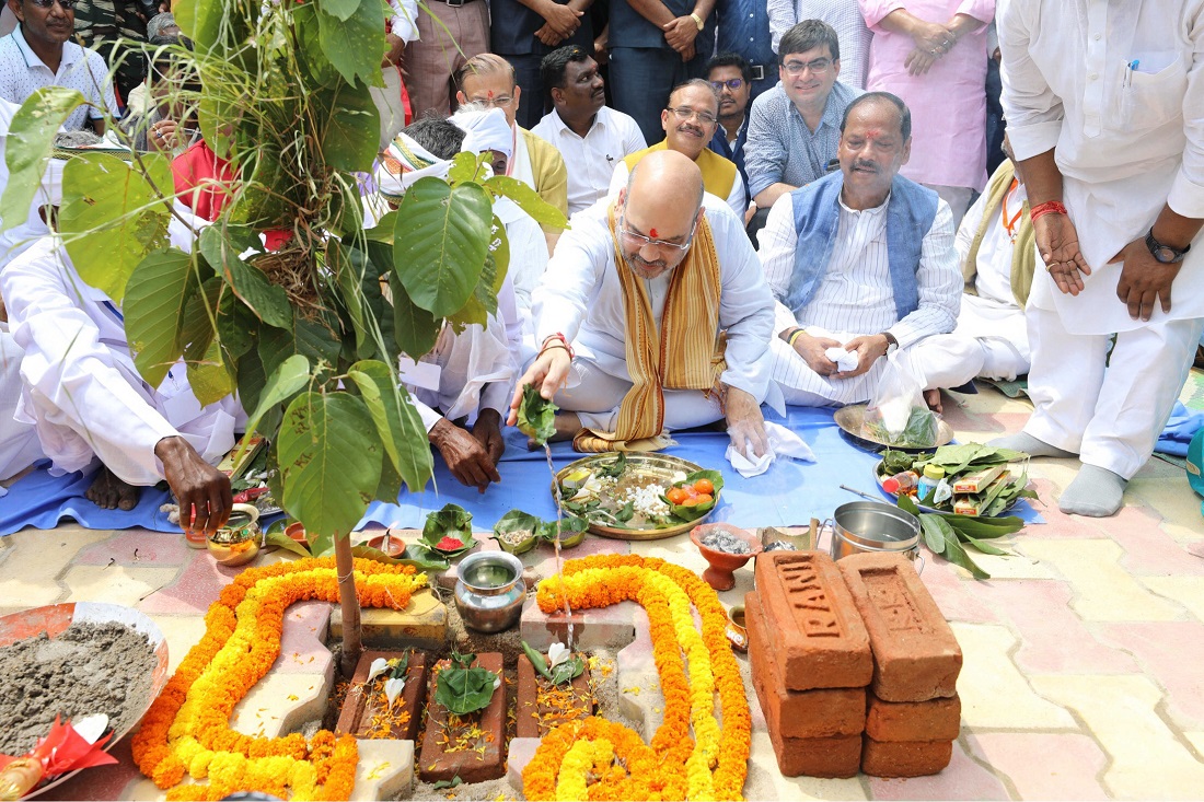 BJP National President Shri Amit Shah laid the foundation stone for the development of 19 Tribal villages in Ulihatu, Khunti (Jharkhand)