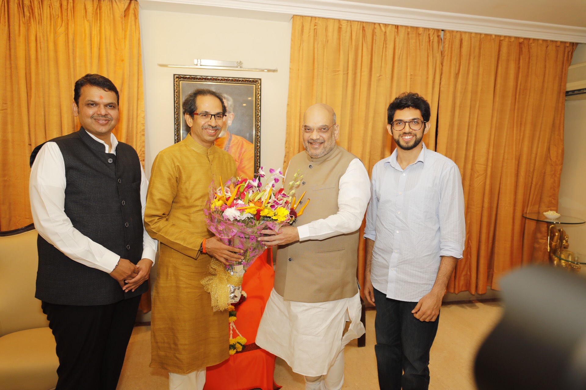 Photographs:BJP National President Shri Amit Shah met Shri Uddhav Thackeray at Matoshree, Mumbai on July 07, 2018