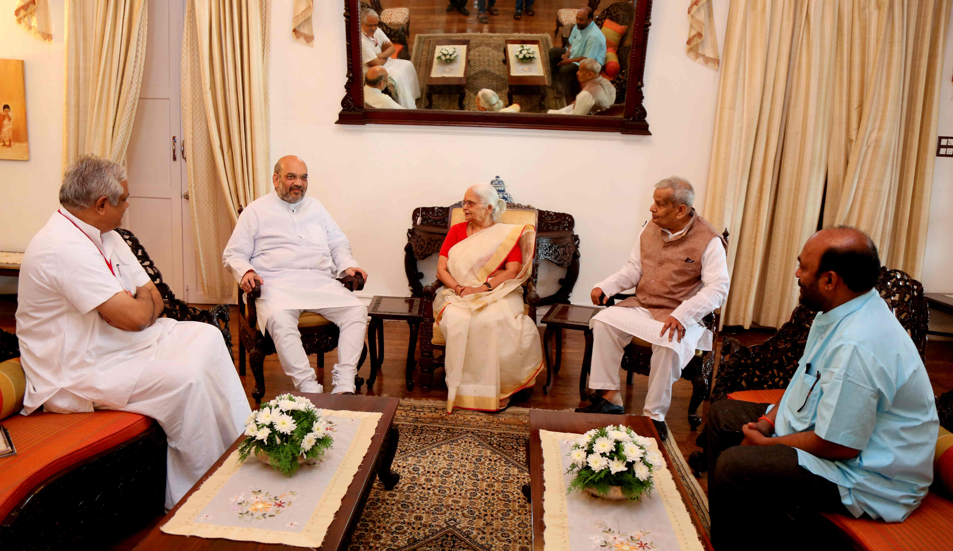 BJP National President, Shri Amit Shah met The Governor of Goa, Smt. Mridula Sinha at Raj Bhavan (Goa) on August 20, 2016