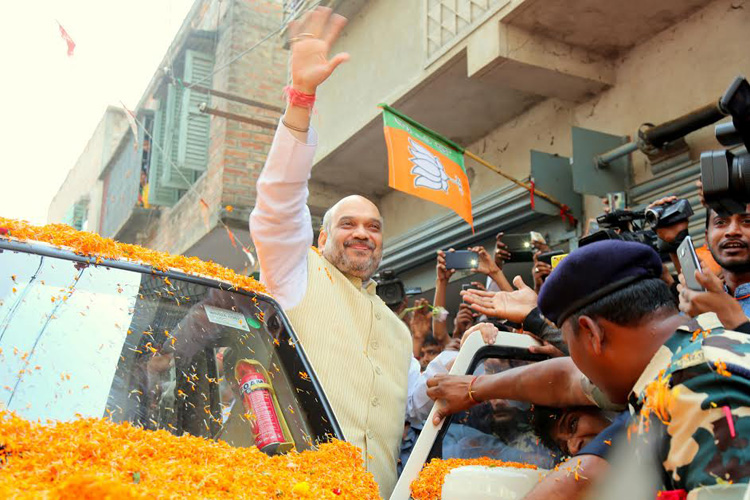 BJP National President, Shri Amit Shah participating Booth Sampark at Booth No.231,North Suburban District, Rajarhat New Town Assembly Kolkata, West Bengal on April 27, 2017