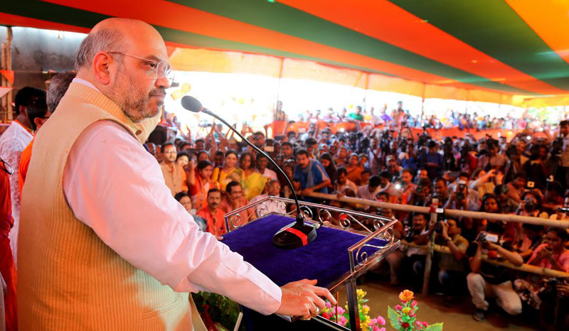 BJP National President, Shri Amit Shah addressing Booth Karyakartas Meeting at North Suburban District (Rajarhat New Town Assembly Booth No.231) Kolkata, West Bengal on April 27, 2017