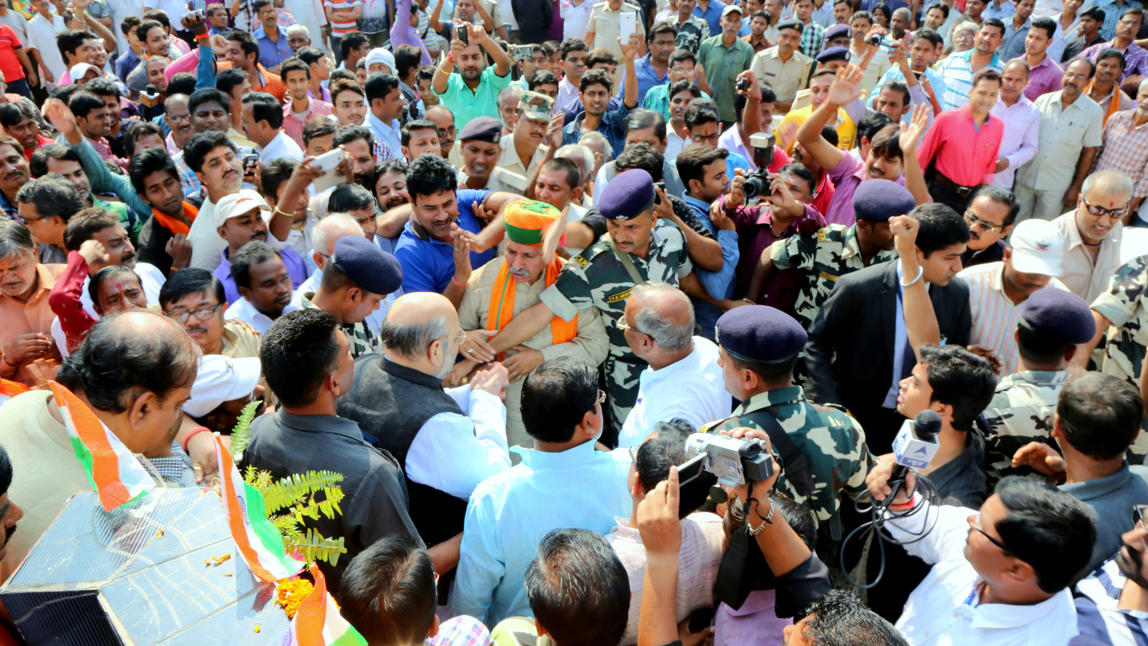 BJP National President, Shri Amit Shah pay floral tribute to Sardar Vallabh Bhai Patel on his Birth Anniversary at Katihar Bihar on October 31, 2015