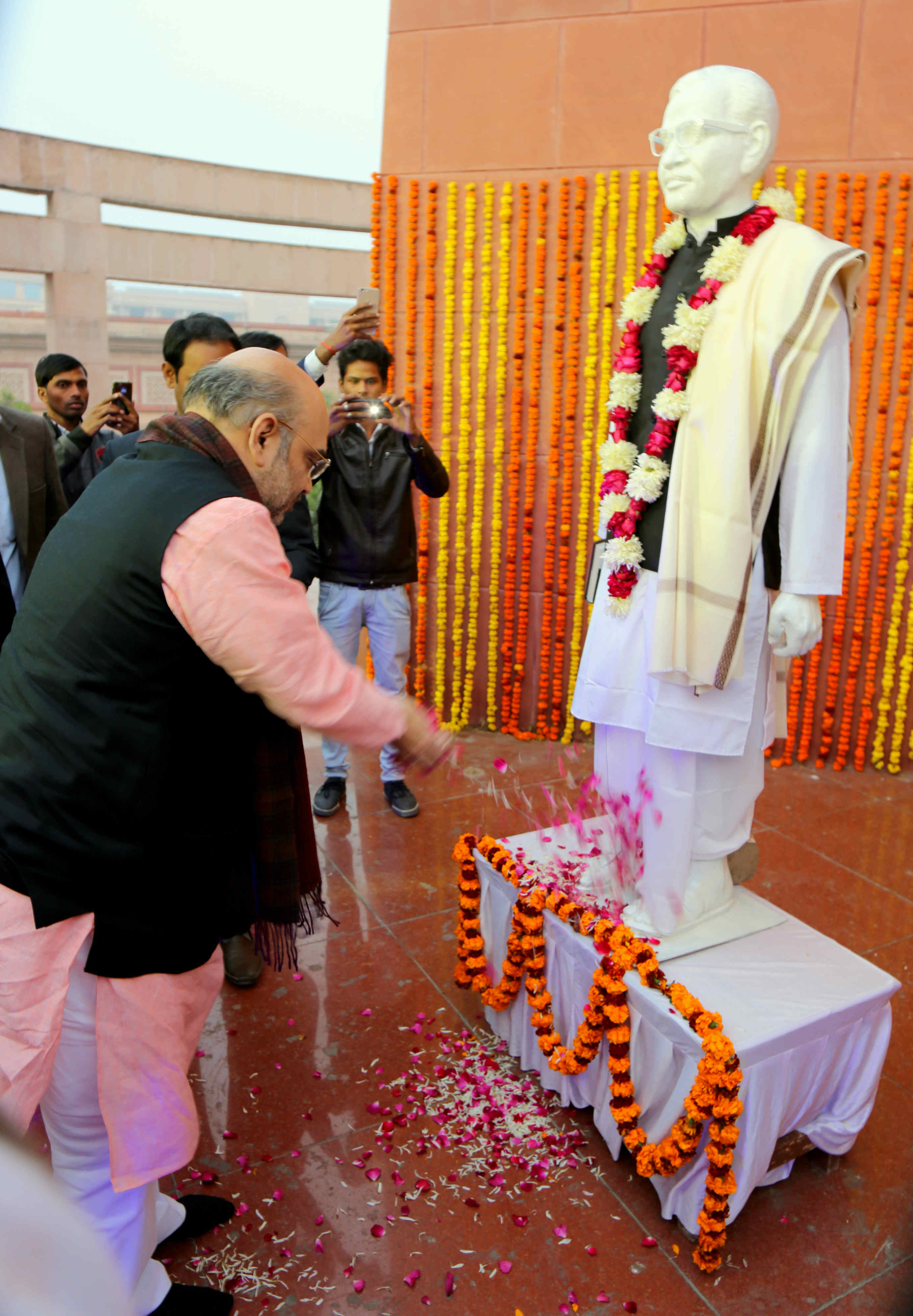 BJP National President Shri Amit Shah releasing Pt. Deen Dayal Upadhyay Sampoorn Vangmay in Lucknow on December 29, 2016