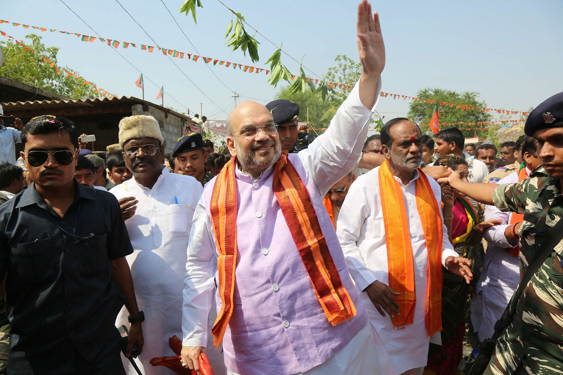 BJP National President Shri Amit Shah visited Chinamadaram Village of Nalgonda and felicitate BJP Sarpanch Smt. Pindi Bhagyamma for excellent implementation of Modi governments schemes in her village on 23 May 2017