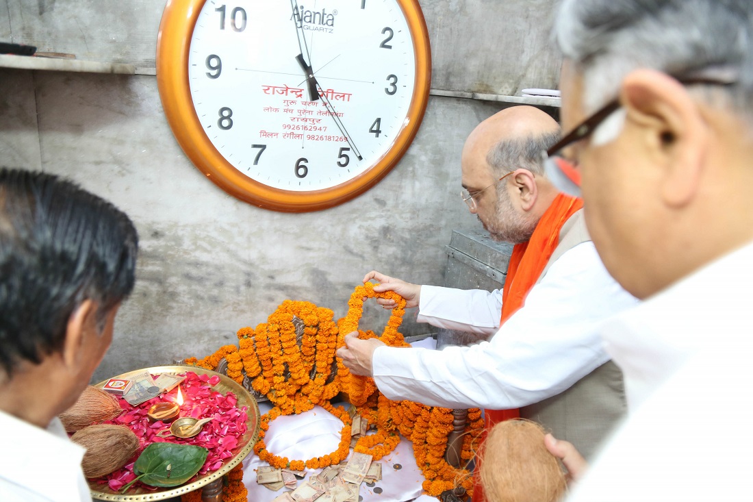  BJP National President, Shri Amit Shah visited the birth place of Guru Ghasi Das ji in Girodhpuridham, Baloda Bazar Distt. Chhattisgarh on 10 June 2017