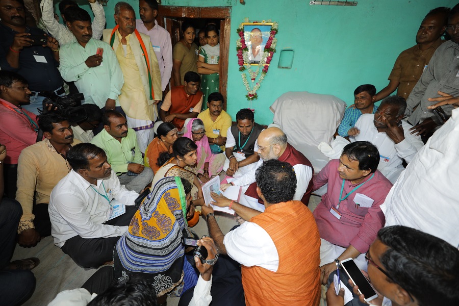 BJP National President, Shri Amit Shah visited the home of Late Shivaraj Basalingappa Alreddy (a farmer who committed suicide) in Mangalgi Village, Bidar (Karnataka)