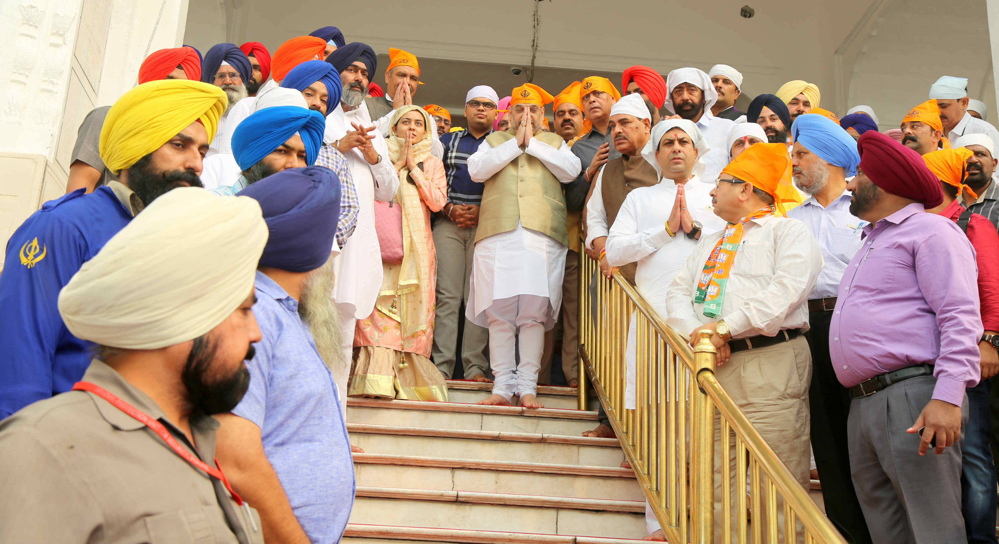 BJP National President Shri Amit Shah visiting Shri Harmandir Sahib, Golden Temple, Amritsar (Punjab) on November 01, 2016 