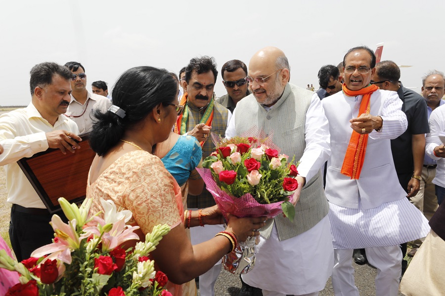 Photographs : BJP National President Shri Amit Shah's welcome on arrival at Jabalpur airport(Madhya Pradesh)