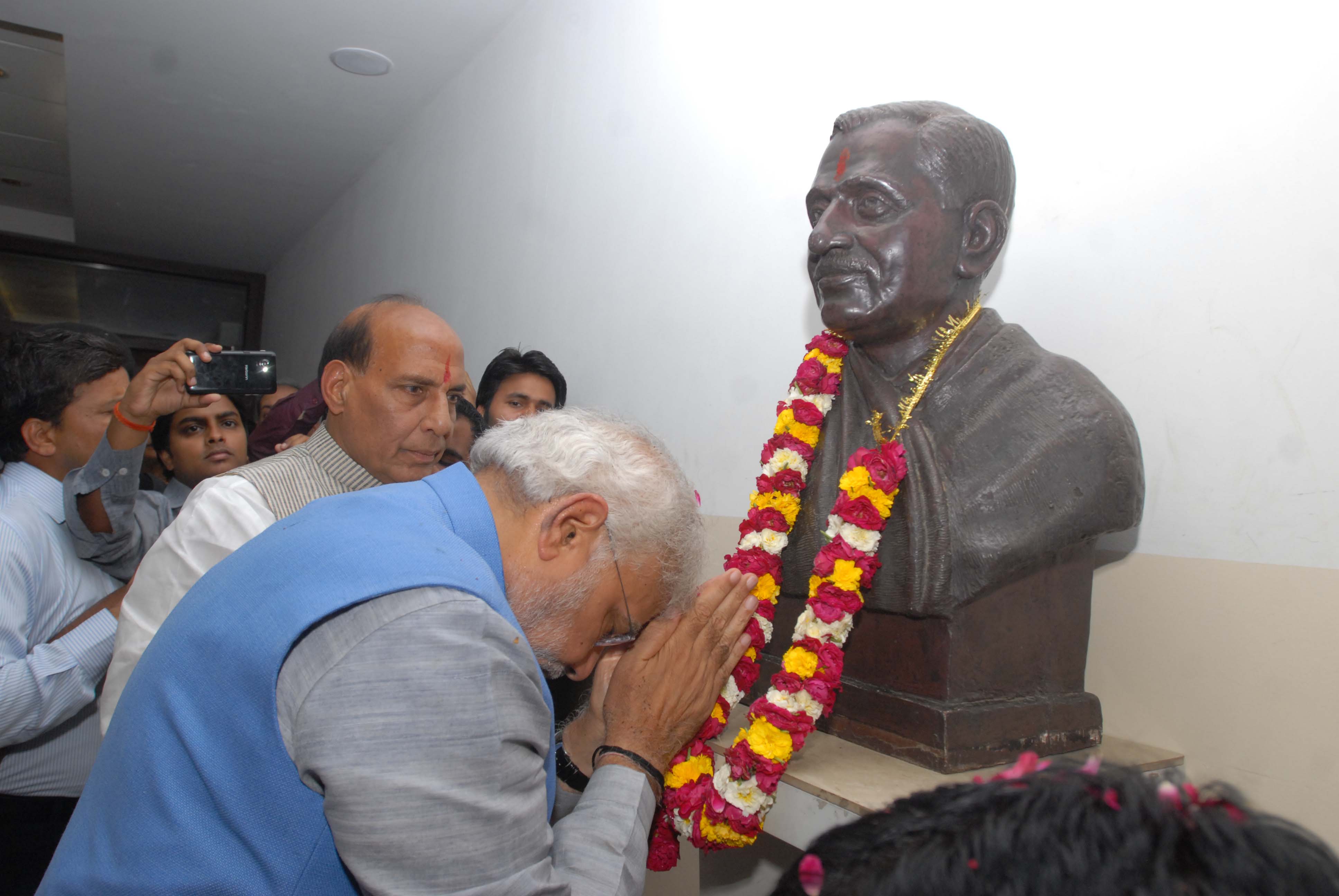 BJP Parliamentary Board Meeting at 11, Ashoka Road on May 17, 2014