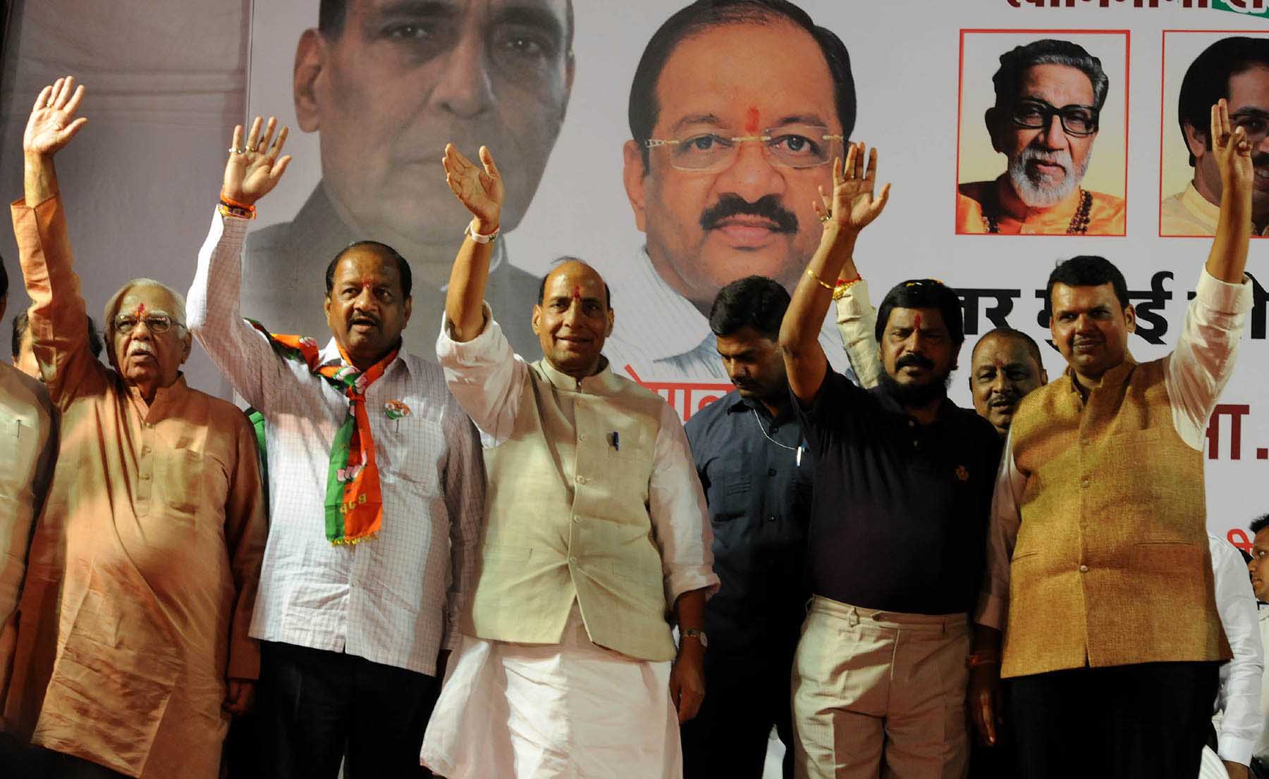  BJP President, Shri Rajnath Singh addressing a public meeting at North Mumbai on 17 April 2014