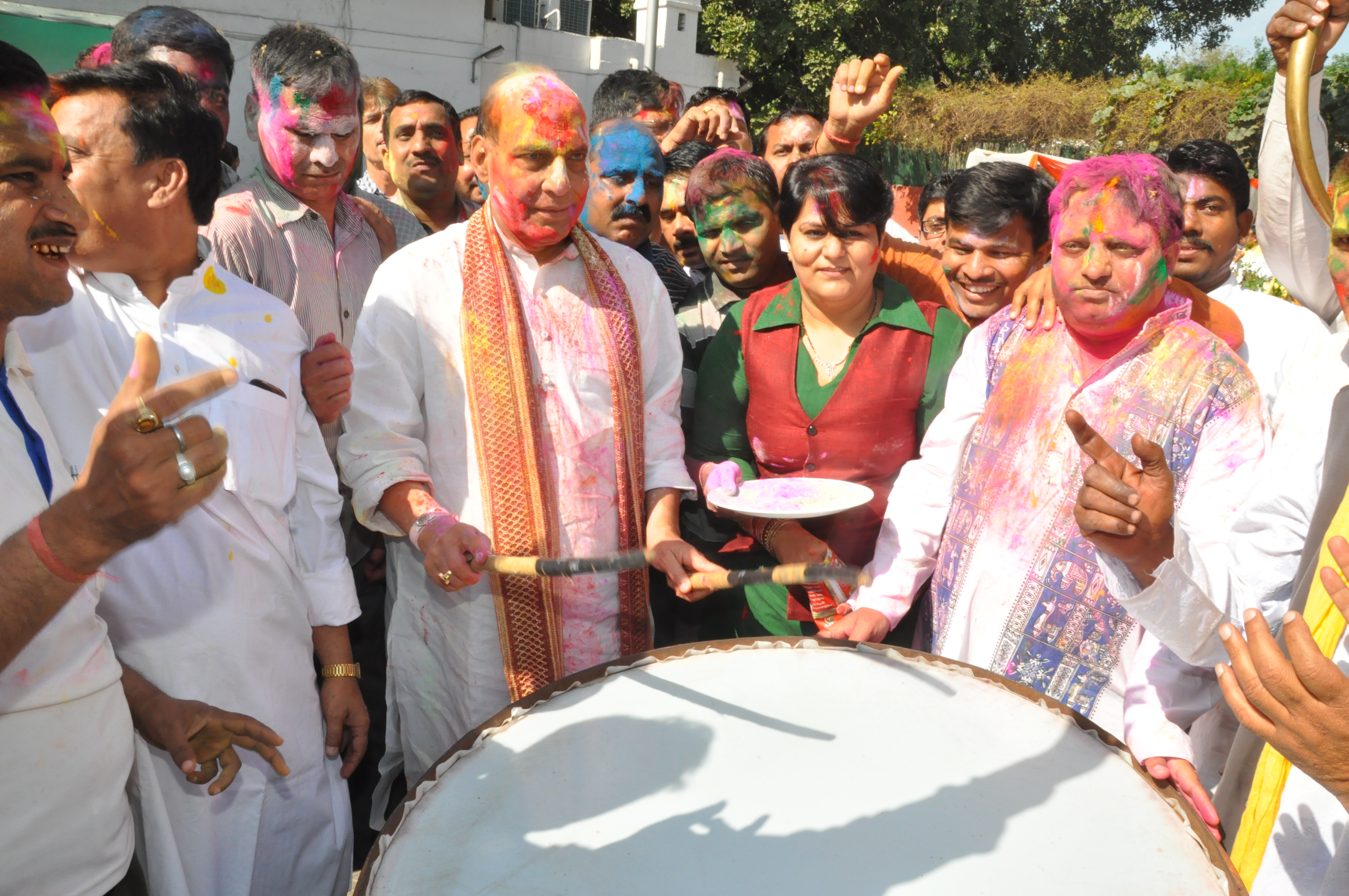 BJP President, Shri Rajnath Singh celebrating Holi at his residence 38, Ashoka Road, New Delhi on March 17, 2014