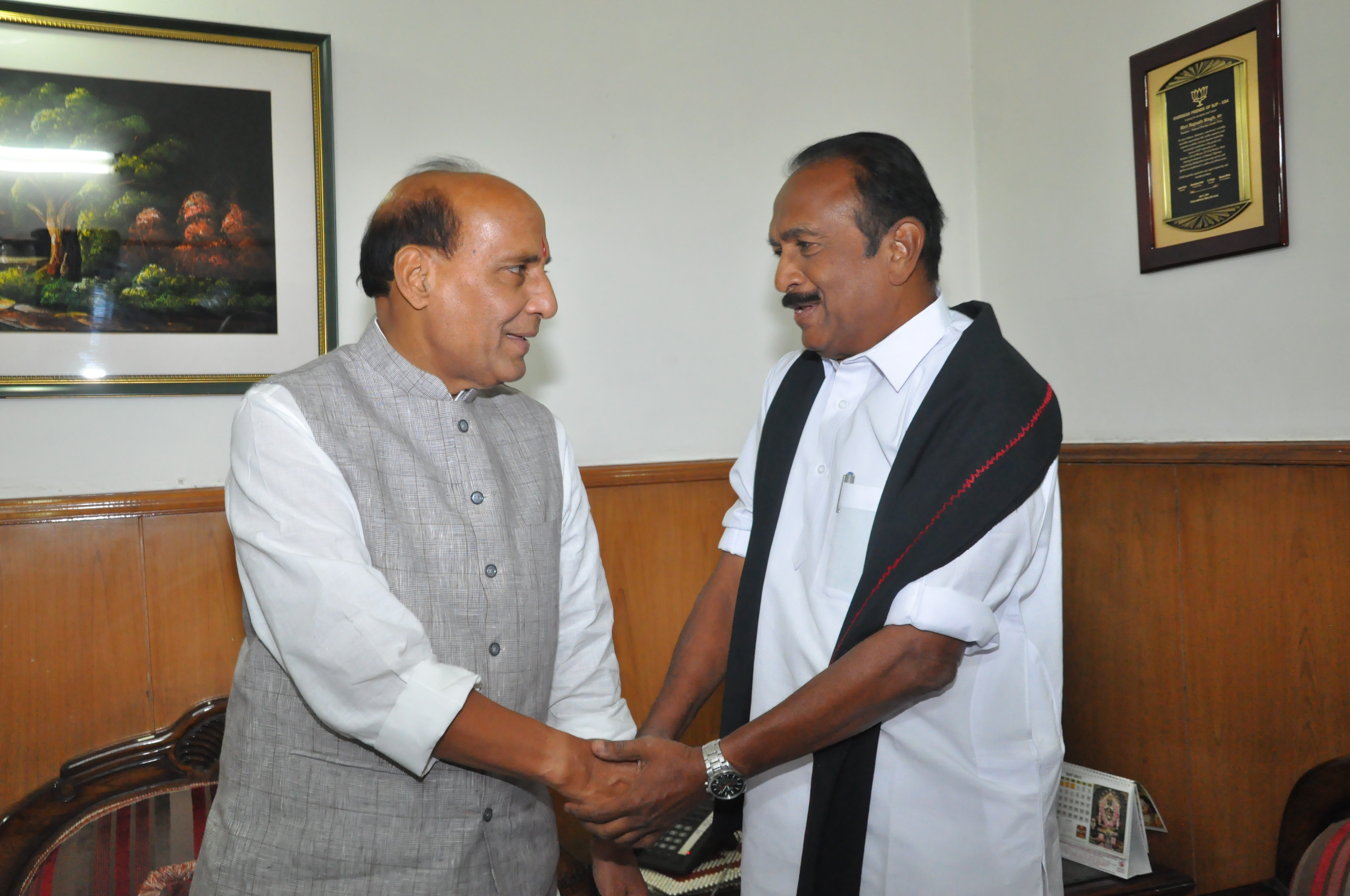 BJP President, Shri Rajnath Singhji's meeting with MDMK Chief, Shri Vaiko at his residence 38, Ashoka Road, New Delhi on May 23, 2014