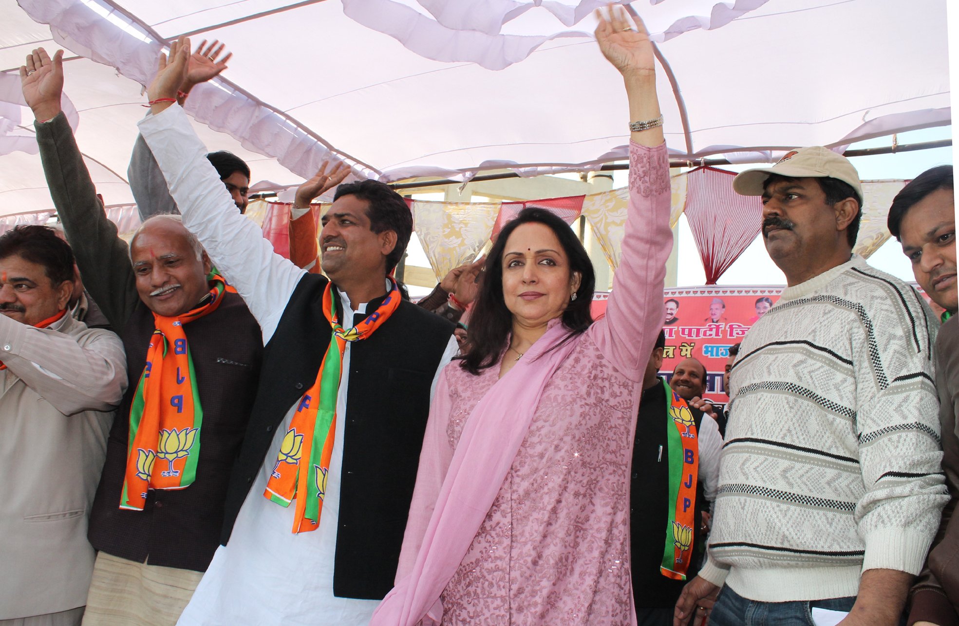 Smt. Hema Malini, National Vice-President addressing public meeting in Uttarakhand on January 24, 2012