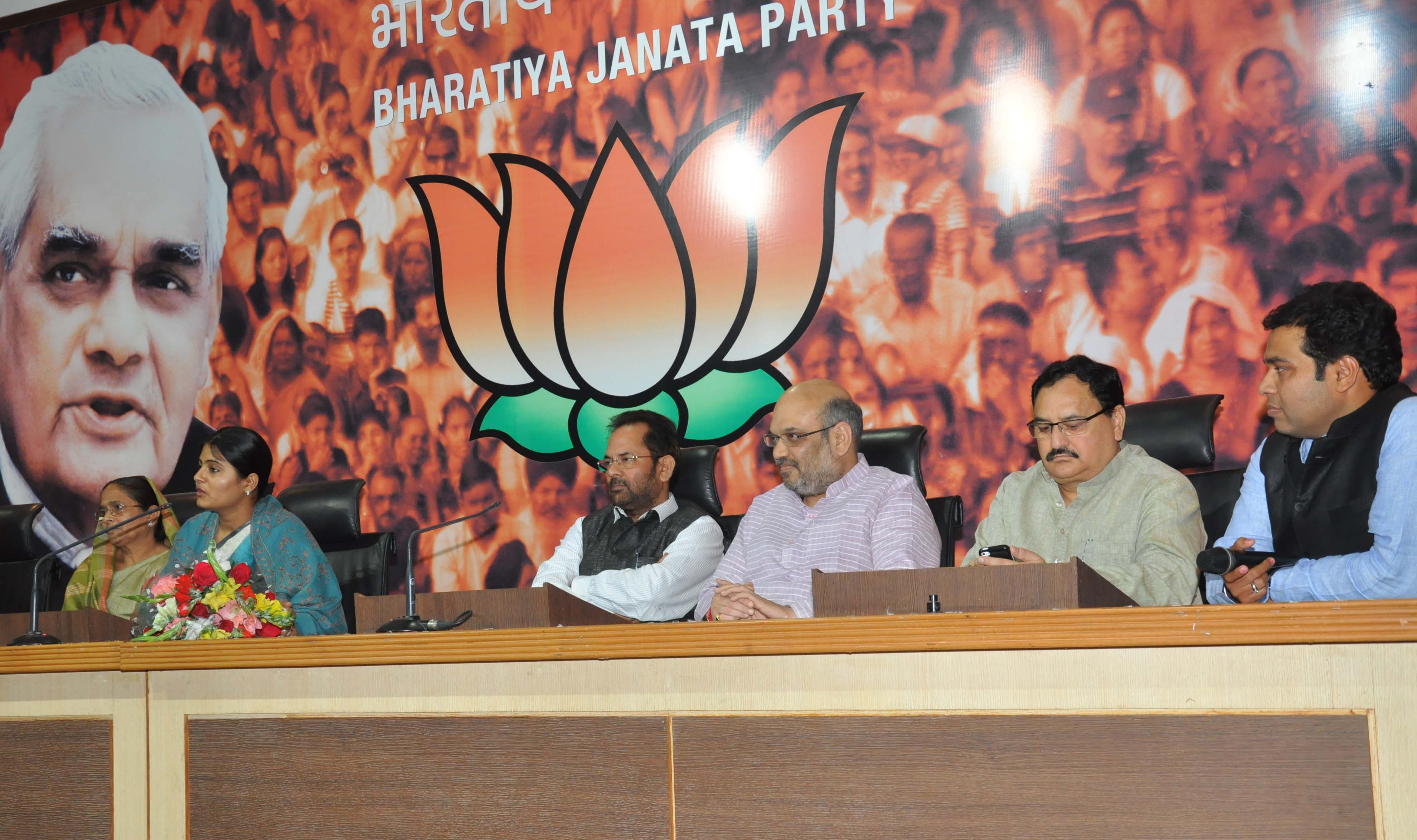 BJP's alliance with "Apna Dal" at 11, Ashoka Road, New Delhi on March 24, 2014