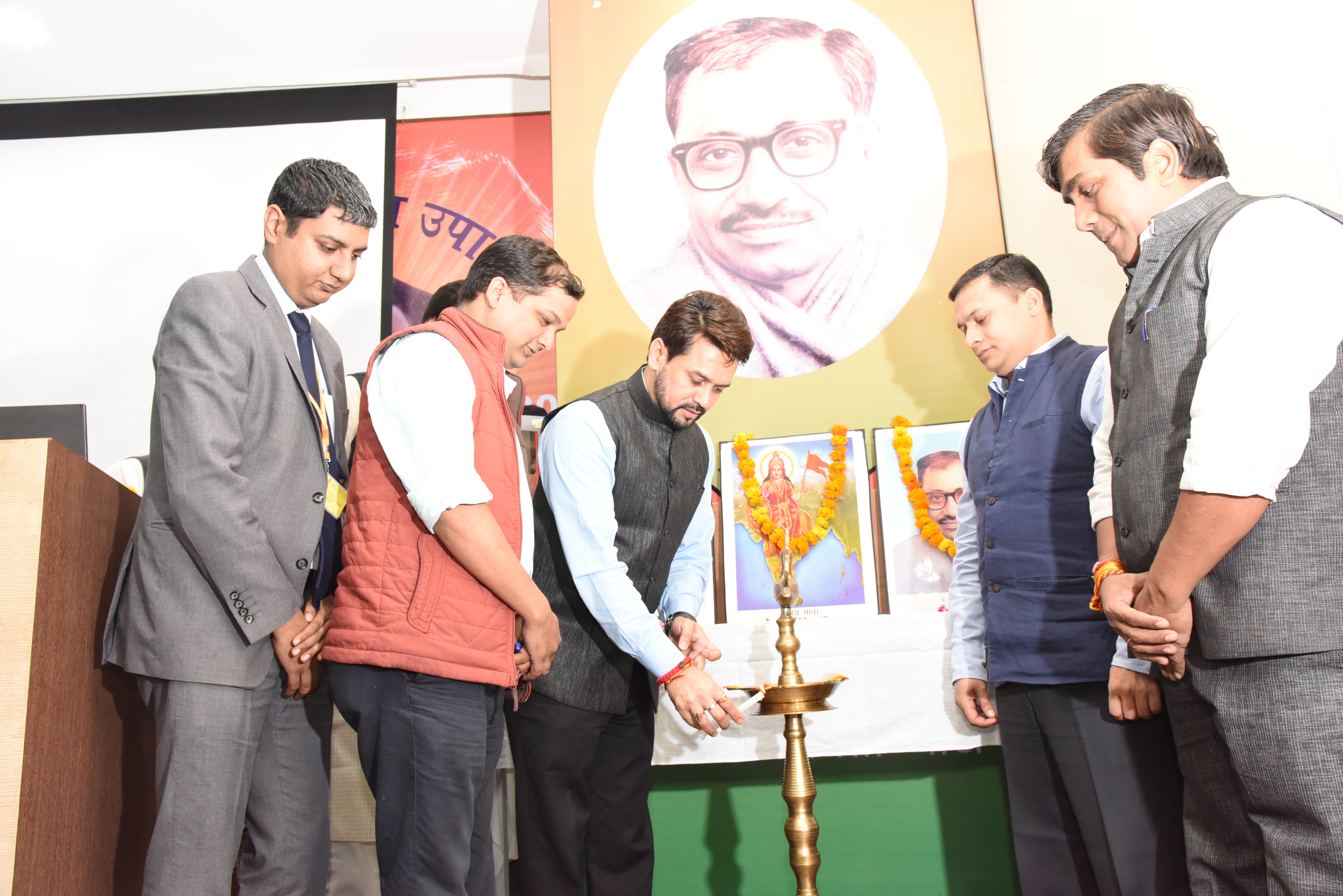 BJYM President Anurag Thakur and BJP Delhi President Manoj Tiwari Launches #DigitalPaisa Program on December 01, 2016