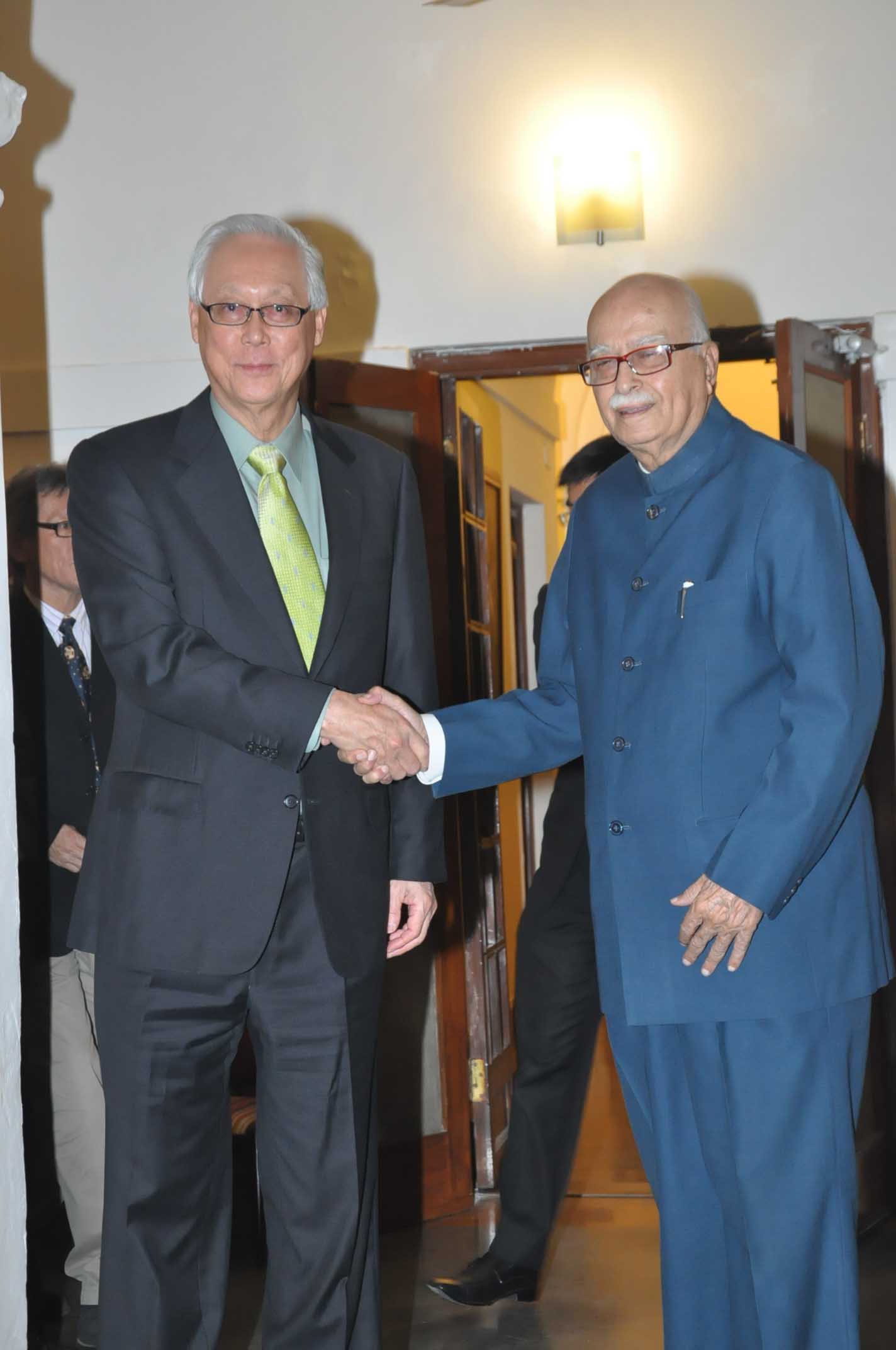 Shri L.K. Advaniji's meeting with Former Prime Minister of Singapore, Mr. Goh Chok Tong at 30, Prithviraj Road on December 06, 2013