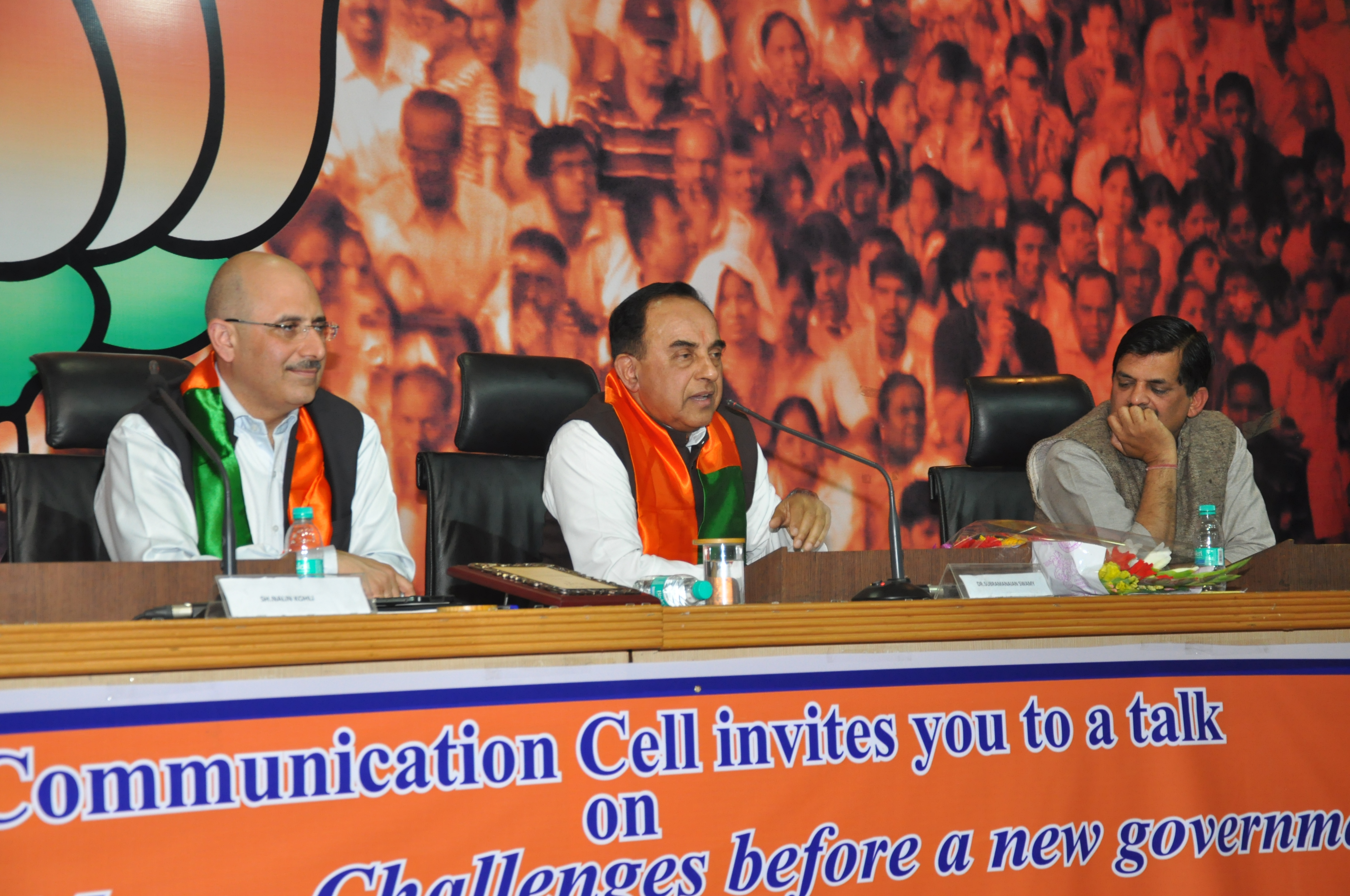 Dr. Subramanian Swamy addressing "Economy in Mess-Challenges before a new Government" organised by BJP Communication cell at 11, Ashoka Road, New Delhi on February 22, 2013 