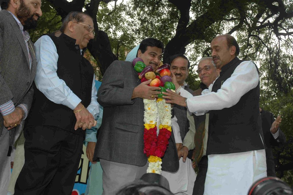 BJP Leaders hold dharna against price rise at Jantar Mantar, New Delhi - 110003 on February 10, 2010