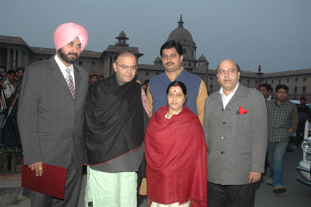 Photographs of Smt. Sushma Swaraj and Sh Arun Jaitley submitting memorandum to Sh S.M. Krishna at South Block on Feb. 01, 2010