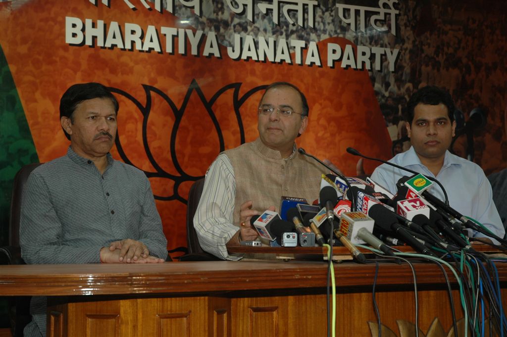 Shri Arun Jaitley, Leader of the Opposition (Rajya Sabha), Shri Shyam Jaju, and Shri Shrikant Sharma during the Press Conference on october 26, 2009