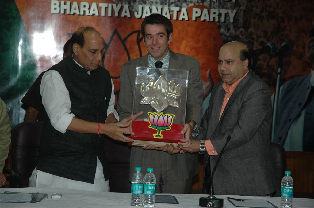 BJP National President, Shri Rajnath Singhji Meeting with US Young Leaders at 11, Ashoka Road, on November 3, 2009