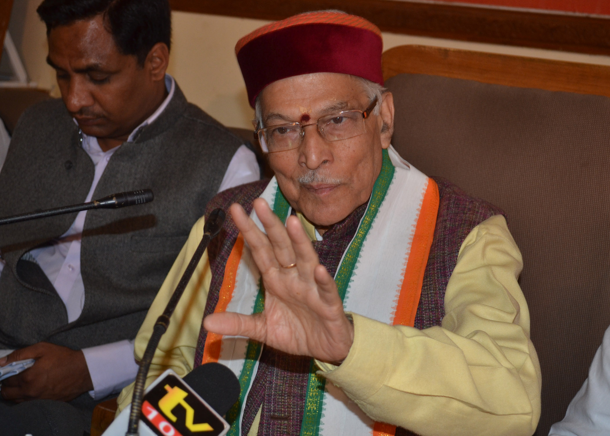 Dr. Murli Manohar Joshi, Former National President addressing a public meeting at BJP State Office, Lucknow on February 16, 2012