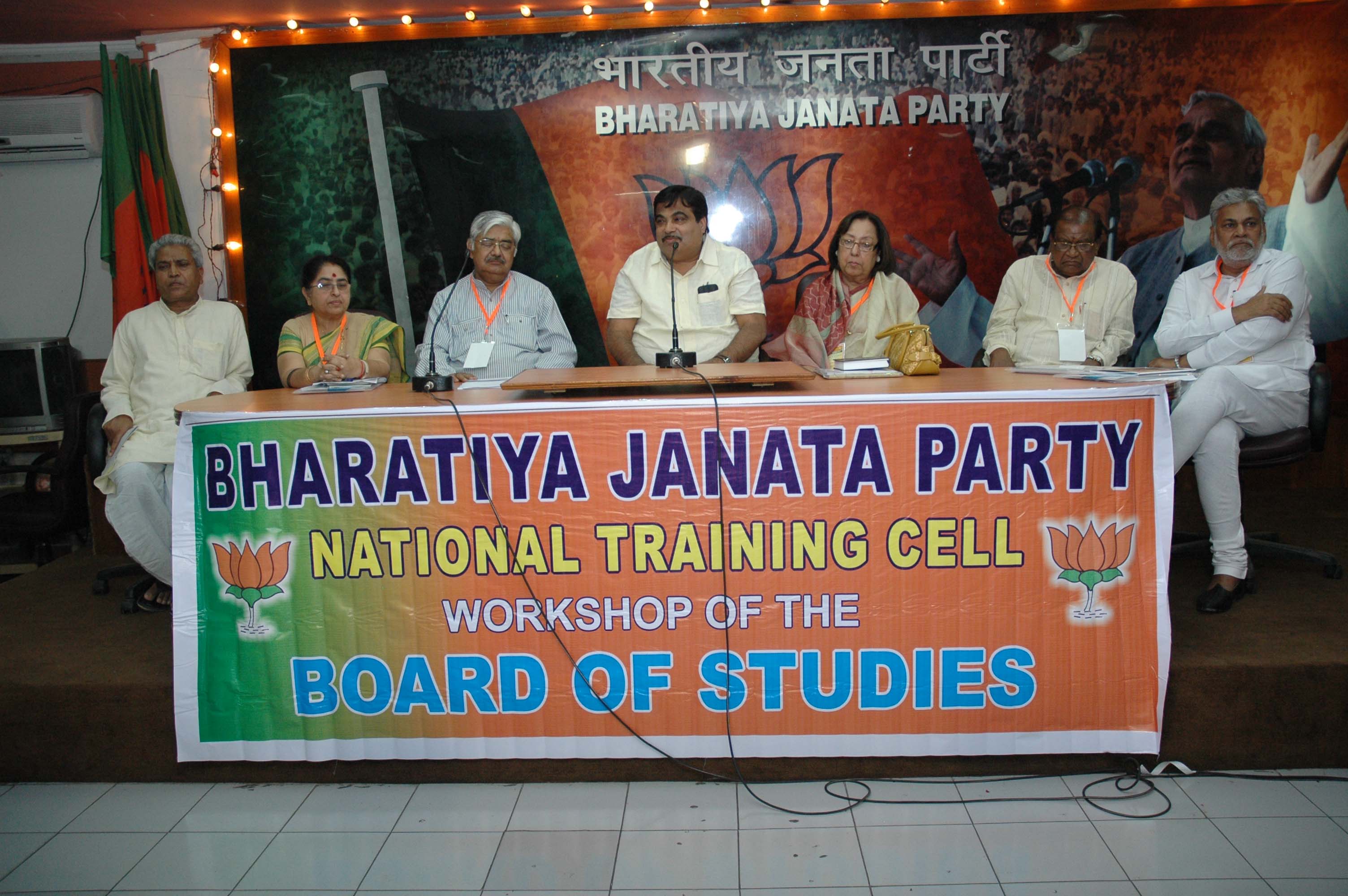 Shri Nitin Gadkari addressing BJP National Training Cell Workshop at 11, Ashoka Road, New Delhi - 110001 on May 11, 2011