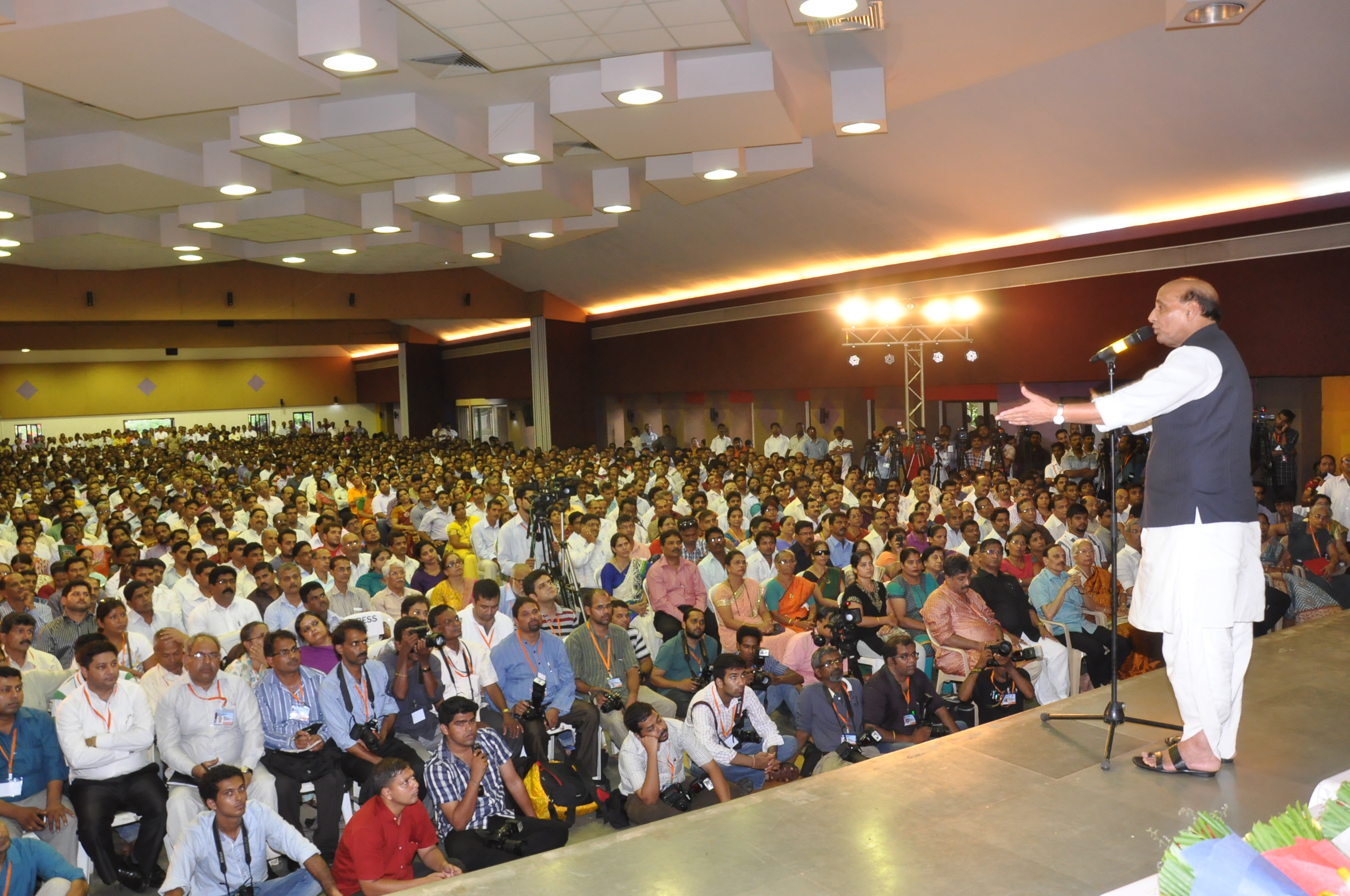 BJP National President, Shri Rajnath Singh and Gujarat Chief Minister, Shri Narendra Modi addressing a Karyakarta Sammelan at Taleigao, Goa on June 09, 2013