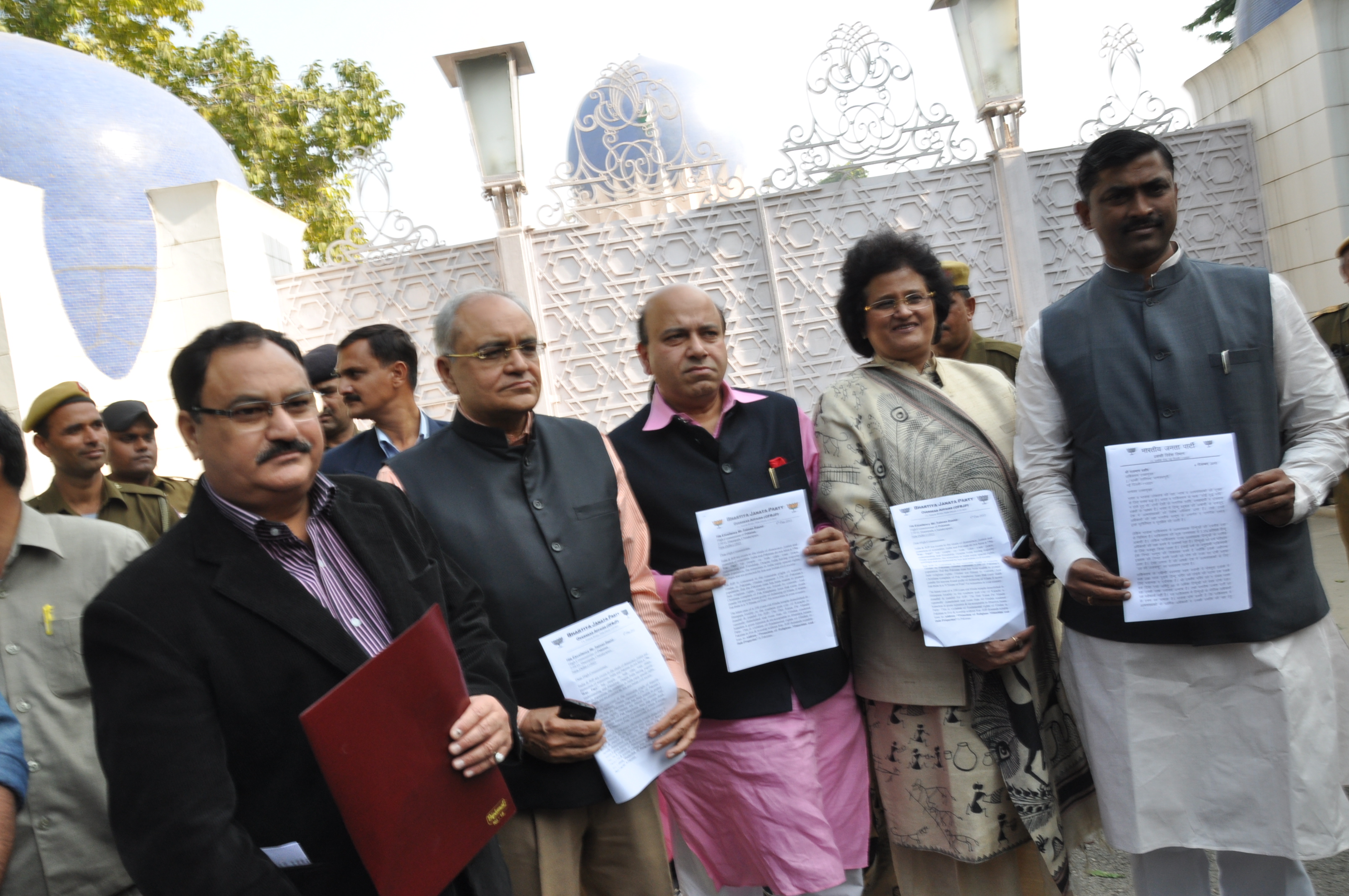 Shri J.P Nadda, Shri Balbir Punj, Shri P.Murlidhar Rao, Sushree Arti Mehra and Shri Vijay Jolly Submitting memorandum to the Pakistan High Commissioner reg demolition of Hindu Temple in Pakistan at Pakistan High Commission on December 04, 2012