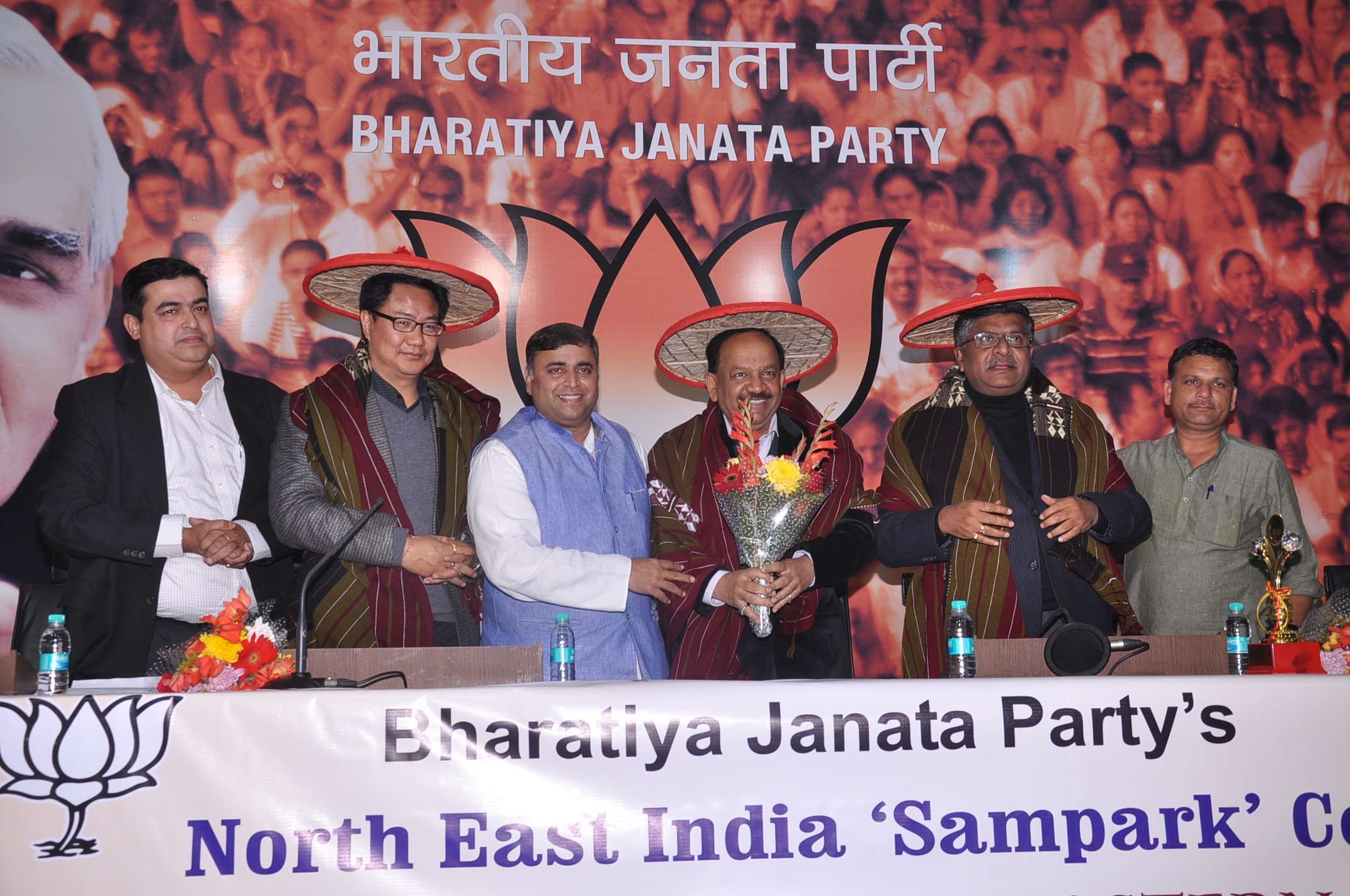 Shri Ravi Shankar Prasad and Dr. Harsh Vardhan during 'A Get Together of Brothers and Sisters from North East" organised by North-East Sampark Cell at 11, Ashoka Road, New Delhi on December 21, 2013