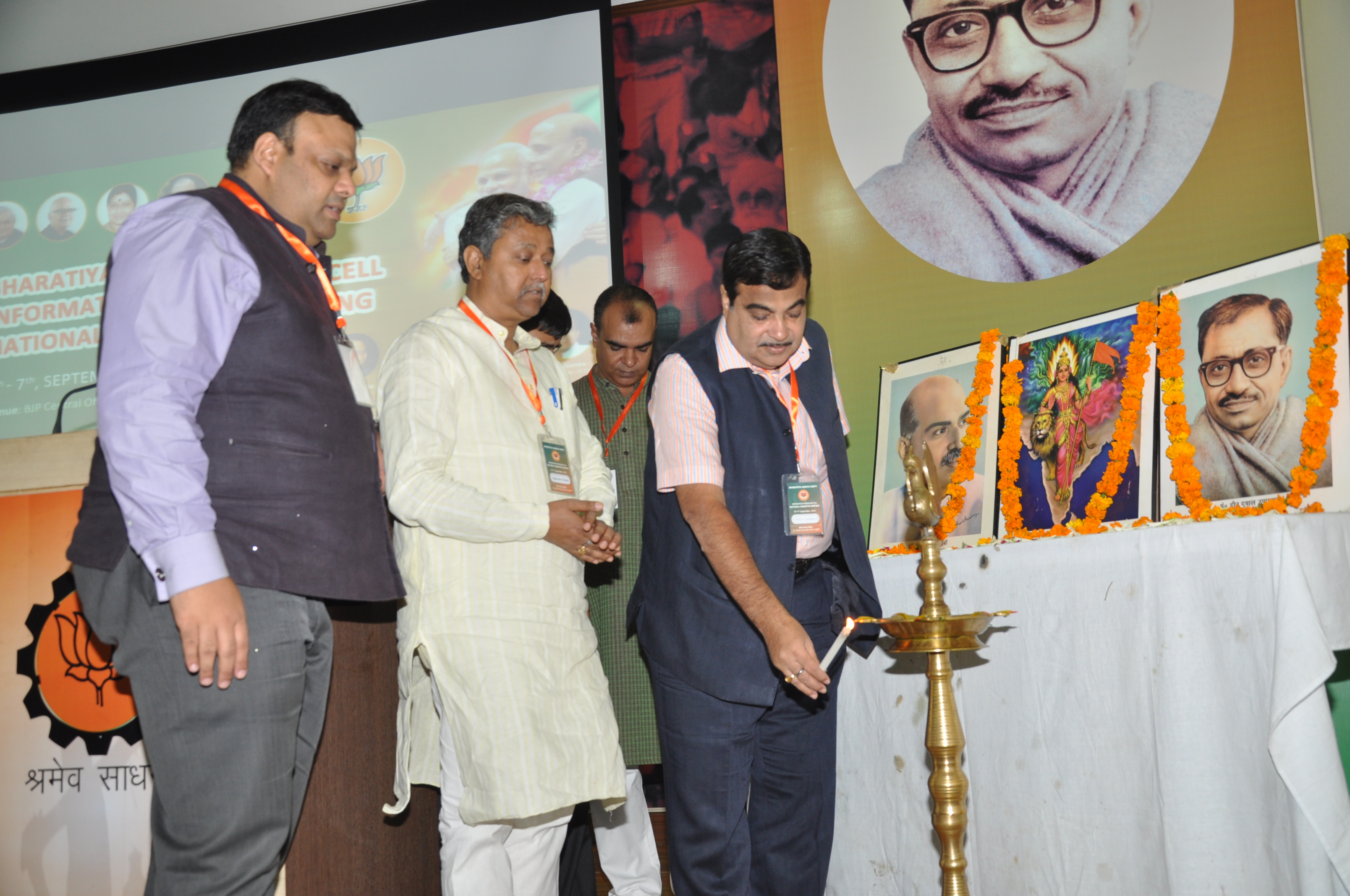  Former BJP President, Shri Nitin Gadkari concluding BJP IT Cell's National Executive Meeting at 11, Ashoka Road on September 07, 2013