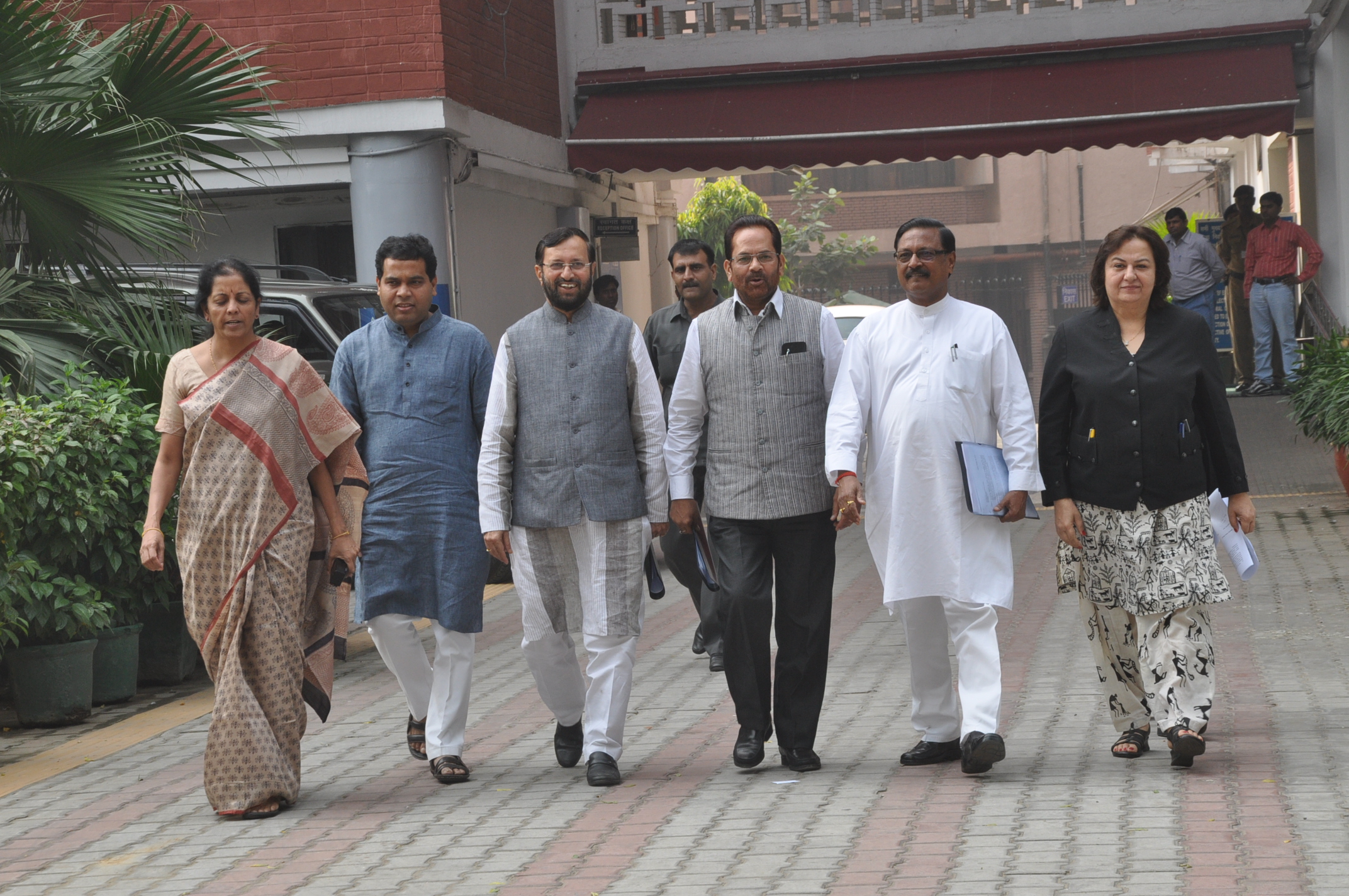 BJP delegation after submitted a memorandum to the CEC at Nirvachan Sadan on October 28, 2013