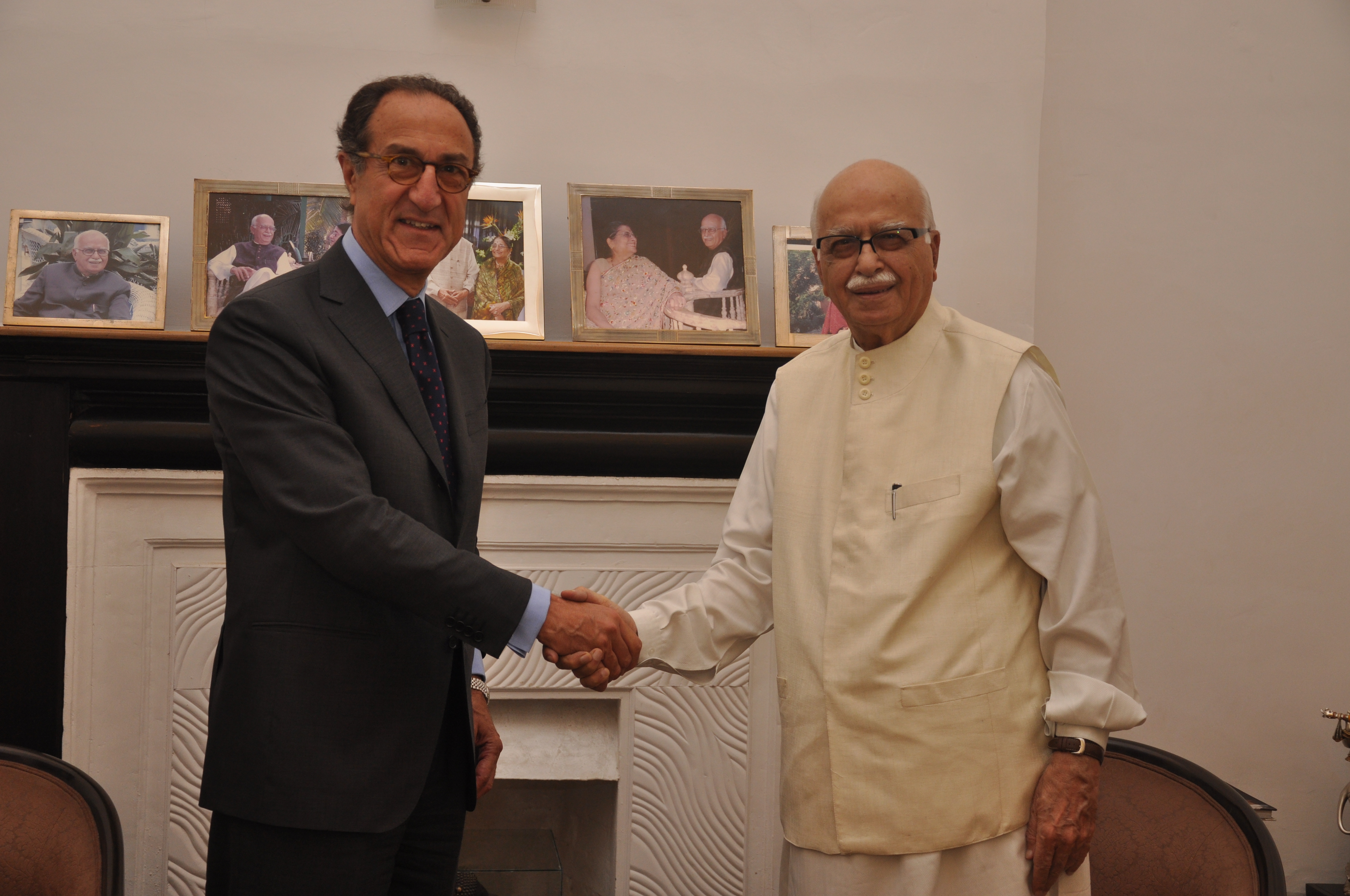 Shri L.K. Advaniji''s meeting with Italian Ambassador to India, Mr. Giacomo Sanfelice di Monteforte at 30, Prithviraj Road, New Delhi '? 110001 on June 20, 2012