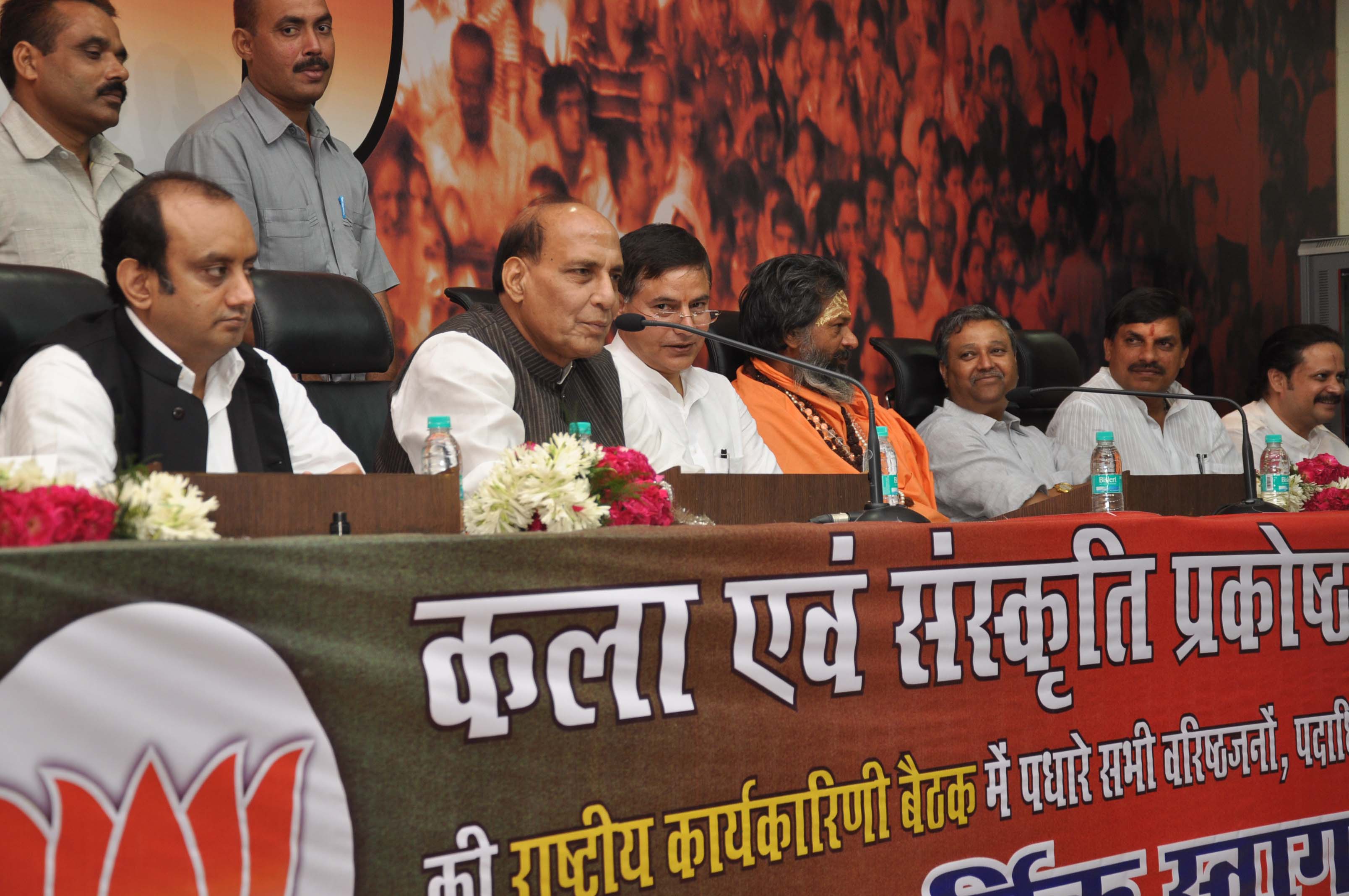 BJP President, Shri Rajnath Singh addressing BJP Art and Culture Cell's National Executive Meeting at 11, Ashoka Road on August 30, 2013