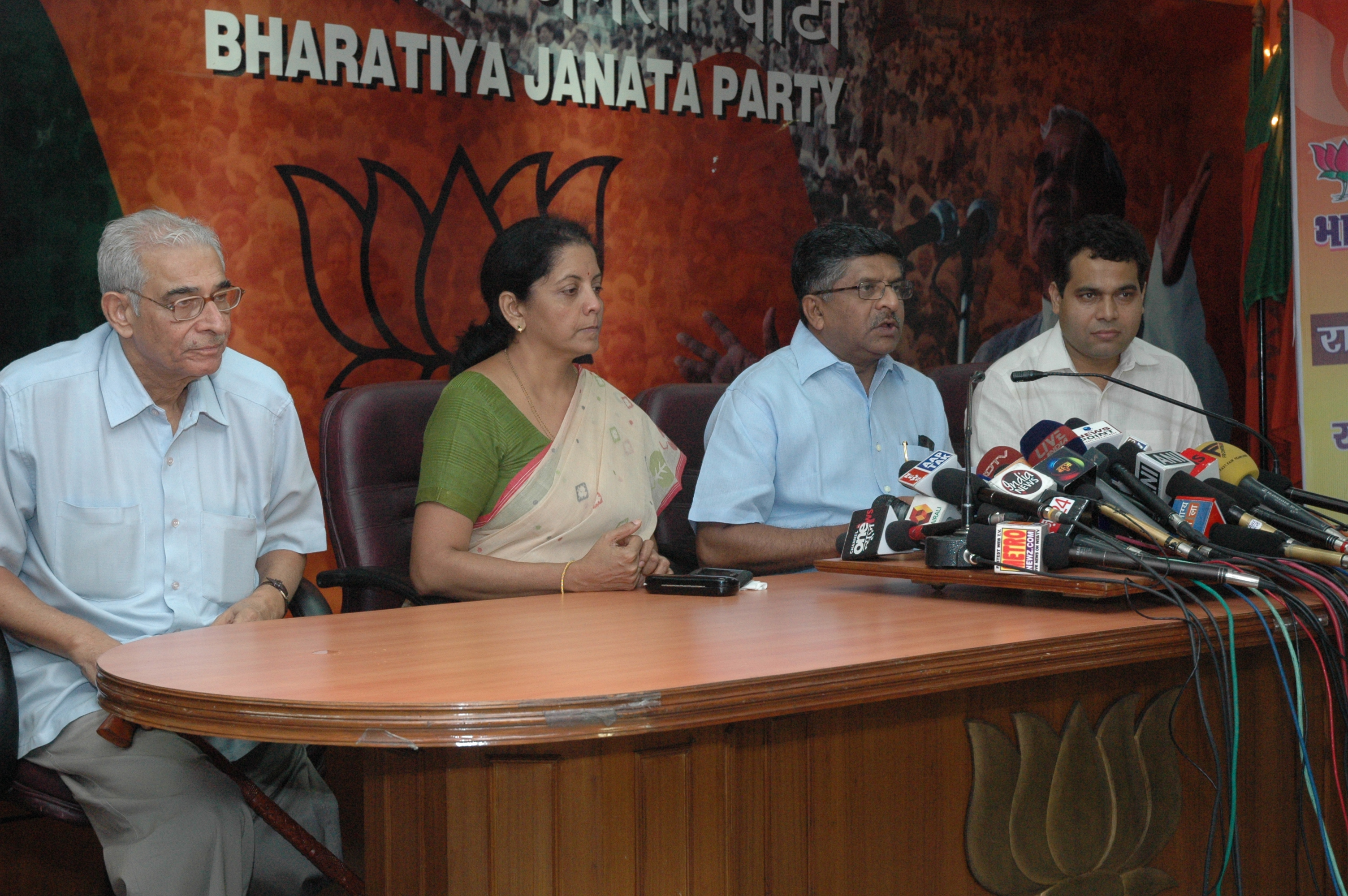 Shri Ravi Shankar Prasad, MP, General Secretary and Chief Spokesperson addressing the press conference at 11, Ashoka Road, New Delhi 110001 on July 28, 2011