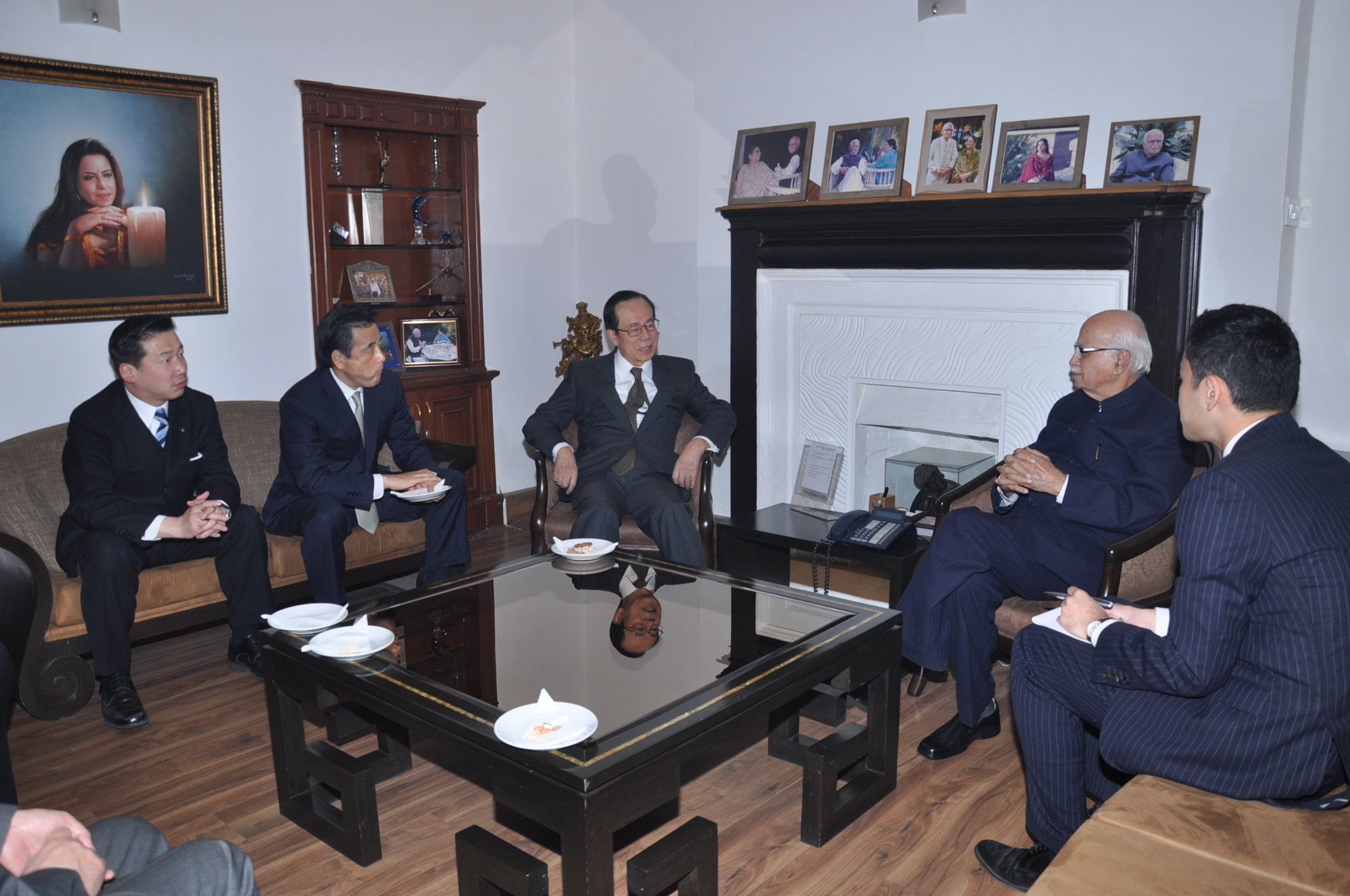 Shri L.K. Advani met with delegation led by Mr. Yasuo Fukuda, Former PM of Japan and President of Japan-India Parliamentary Friendship League at 30, Prithviraj Road, New Delhi on January 05, 2012