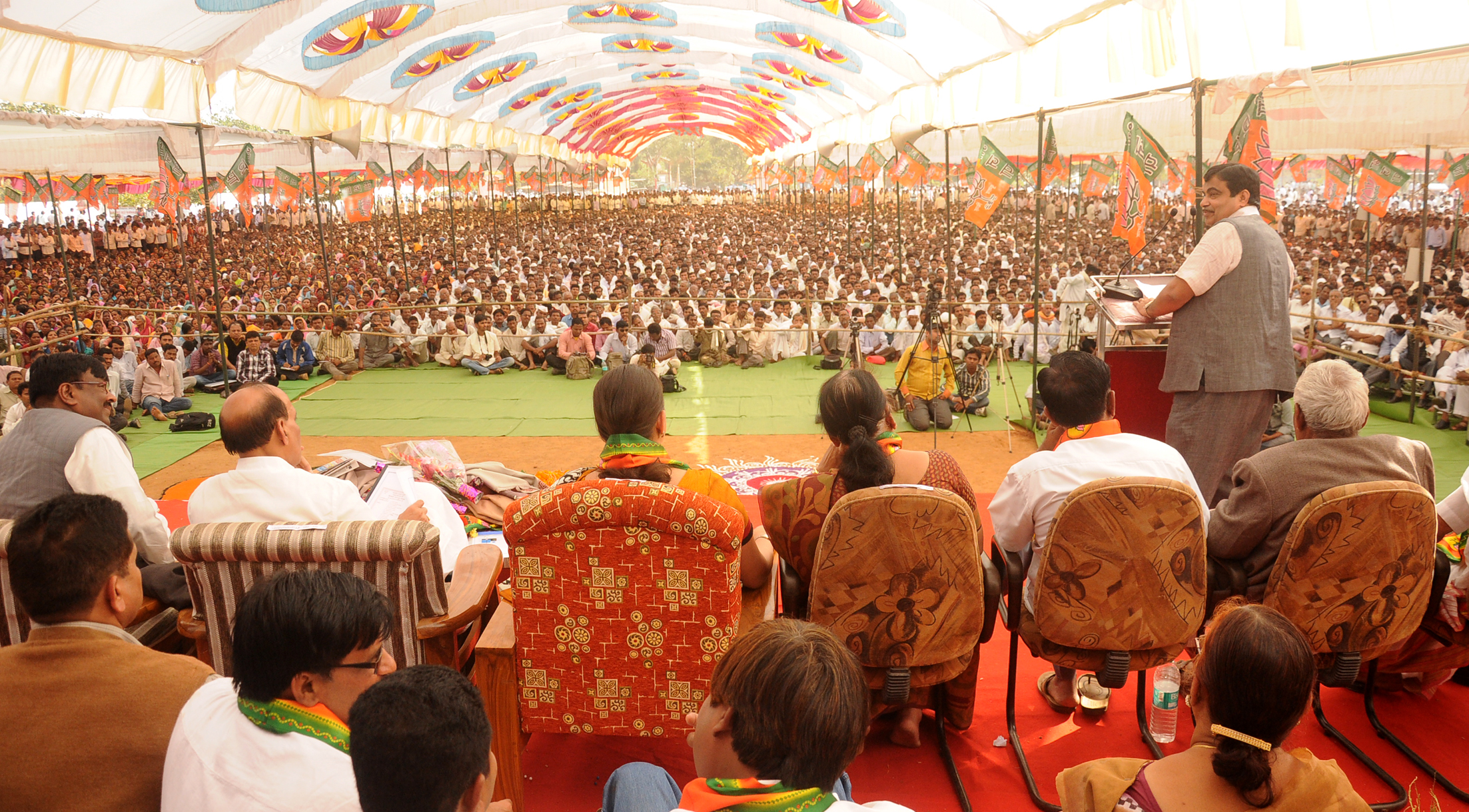 Former BJP President, Shri Nitin Gadkari addressing a massive farmers rally at Bramhapuri, District Chandrapur (Maharashtra) on January 28, 2013