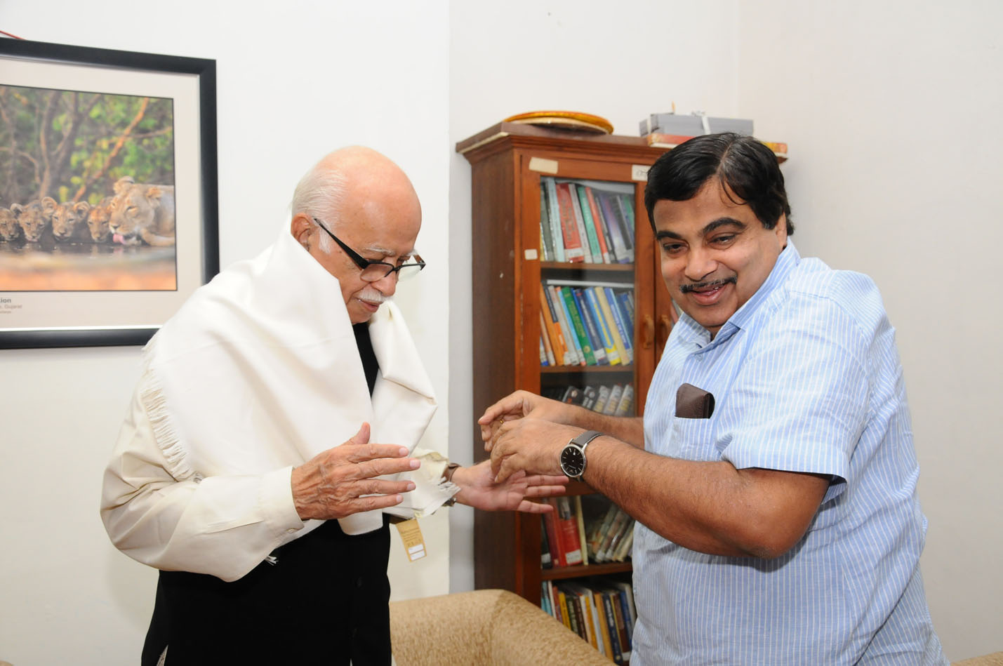 BJP National President, Shri Nitin Gadkari greeting to Shri L.K. Advaniji on his 85th Birthday at 30, Prithviraj Road, New Delhi on November 8, 2011