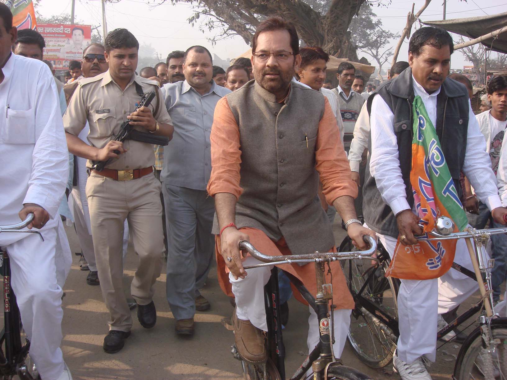 BJP Vice President Shri Mukhtar Abbas Naqvi riding the bicycle against petrol price rise in Patwai, Rampur (Uttar Pradesh) on November 05, 2011