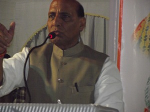 BJP National President, Shri Rajnath Singh addressing public meetings at Karawal Nagar on November 29, 2013