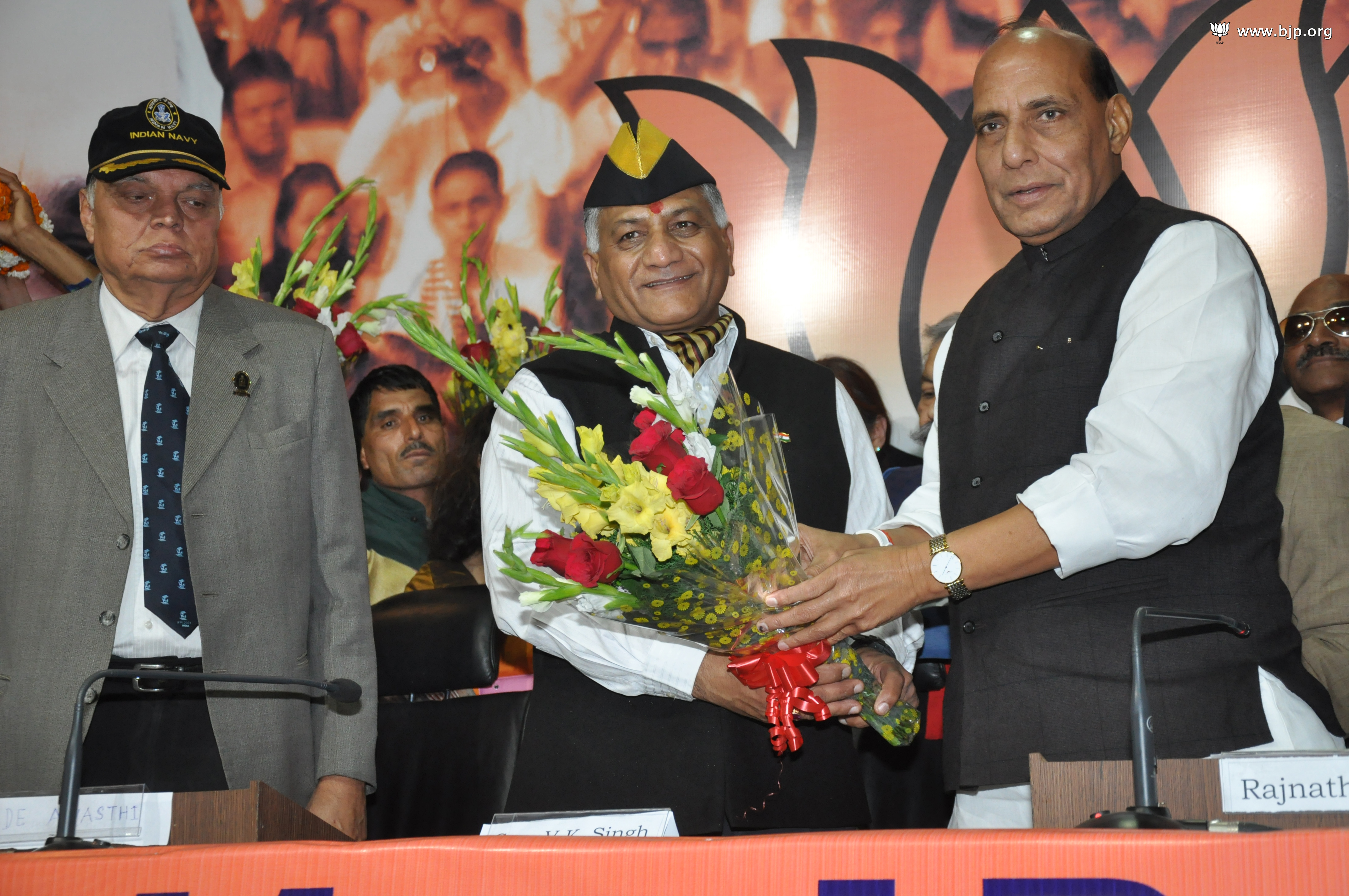 Gen. V.K. Singh and other eminent Ex-servicemen joined BJP in the presence of BJP President, Shri Rajnath Singh at 11, Ashoka Road, New Delhi on March 01, 2014