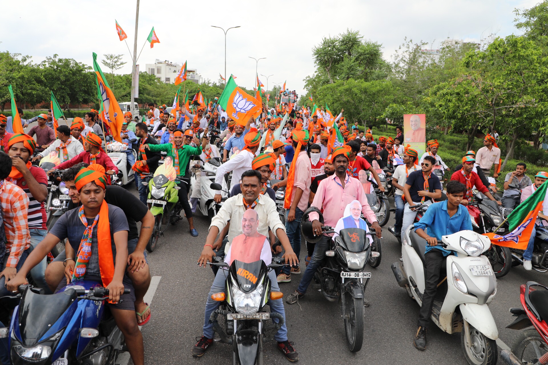 Grand reception of BJP National President, Shri Amit Shah ji on his arrival at Jaipur Rajasthan on 21 July 2017