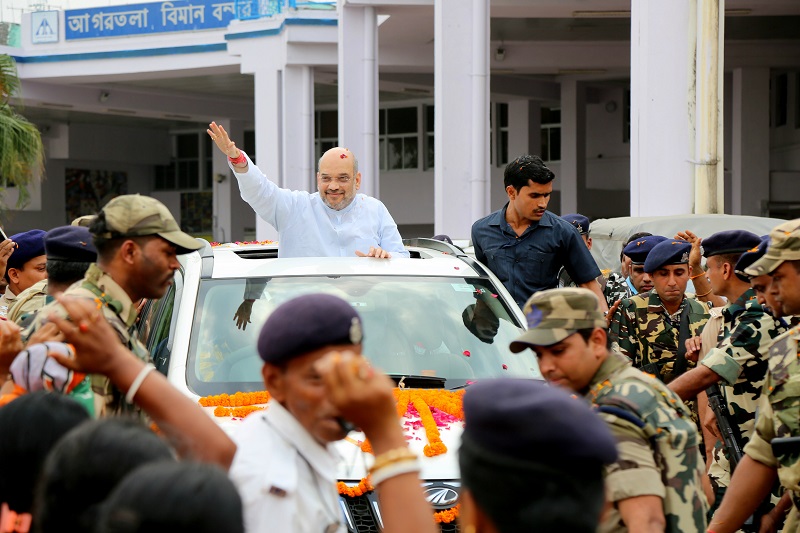 Grand reception of BJP National President, Shri Amit Shah on his arrival at Agartala Airport, Tripura on 6 May 2017