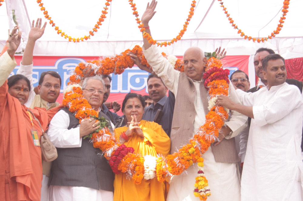 Shri Kalraj Mishra during Jan Swabhiman Yatra at Hamirpur and Ghatampur (Uttar Pradesh) on November 09, 2011