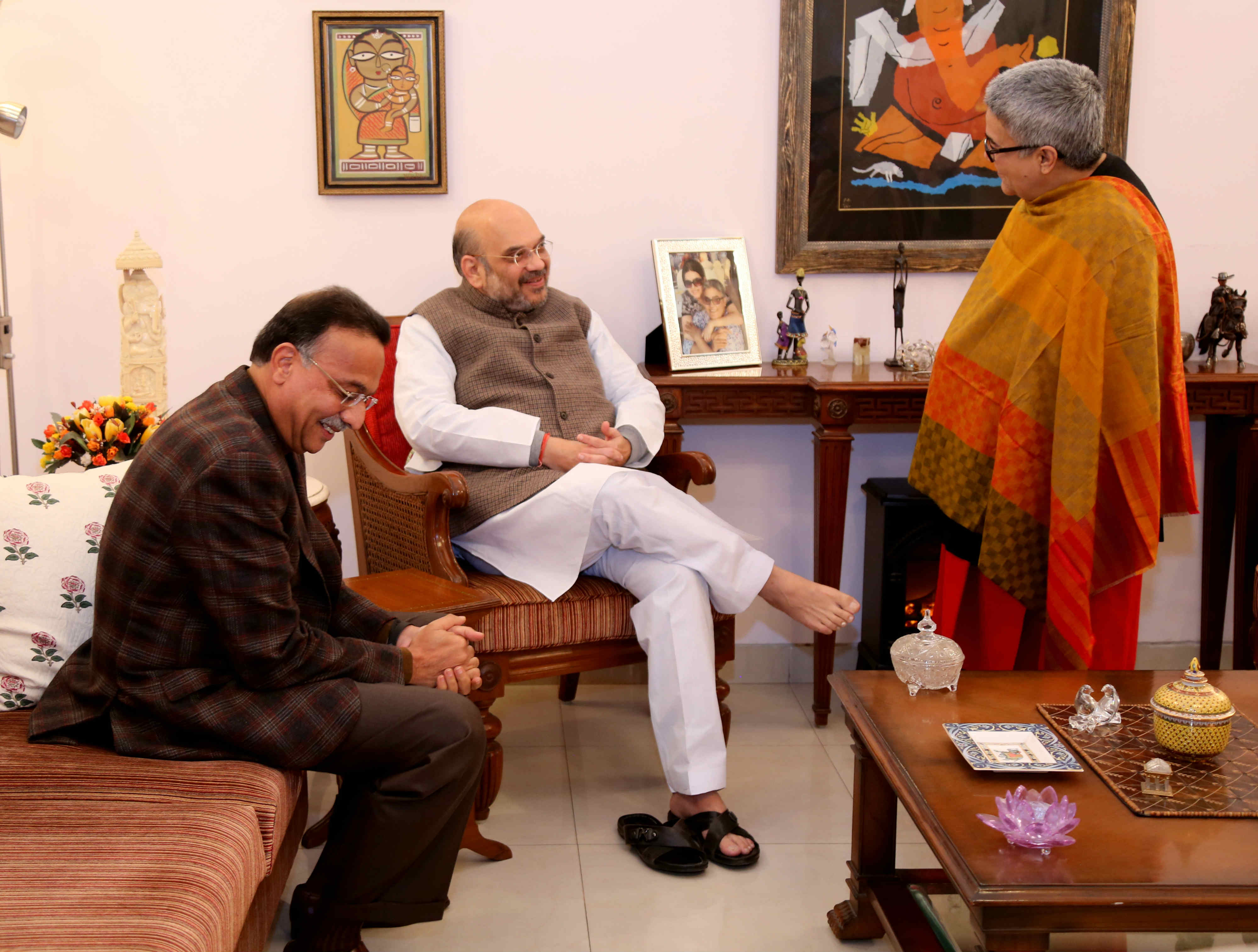 Hon Prime Minister Shri Narendra Modi and BJP President Shri Amit Shah visited Former PM Shri Atal Bihar Vajpayee ji's residence to greet him on his Birthday on December 25, 2016