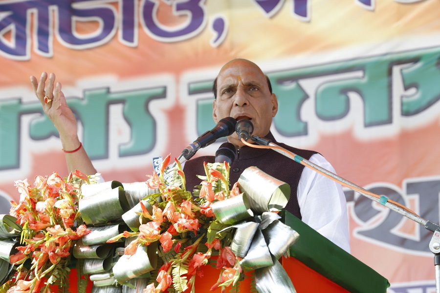  Hon'ble Home Minister, Shri Rajnath Singh addressing public meeting at Falakata, Alipurduar (West Bengal)