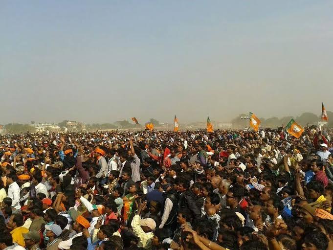 Hon'ble Prime Minister, Shri Narendra Modi addressing a public meeting at Barwadda Airport, Dhanbad (Jharkhand) on December 9, 2014