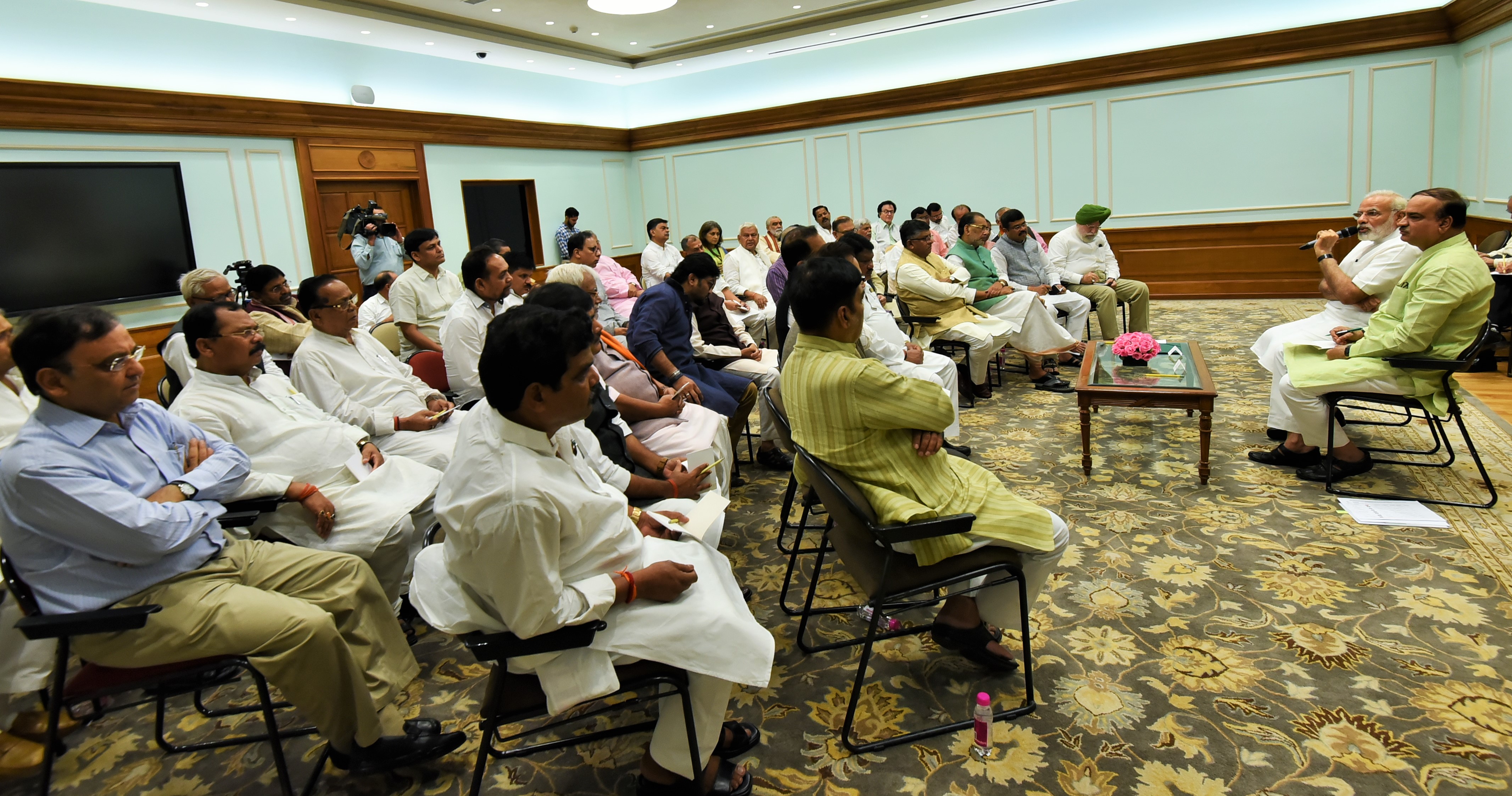  Hon'ble Prime Minister, Shri Narendra Modi ji's meeting with MPs from Bihar, Jharkhand, West Bengal and Odisha on 2 August 2017