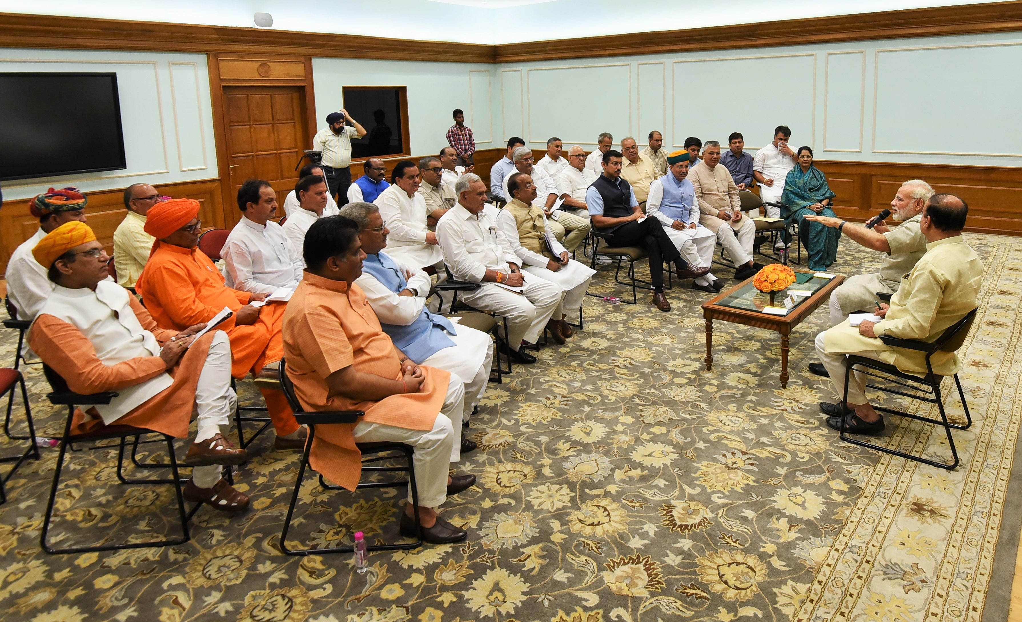 Hon'ble Prime Minister, Shri Narendra Modi meeting with MPs from Rajasthan