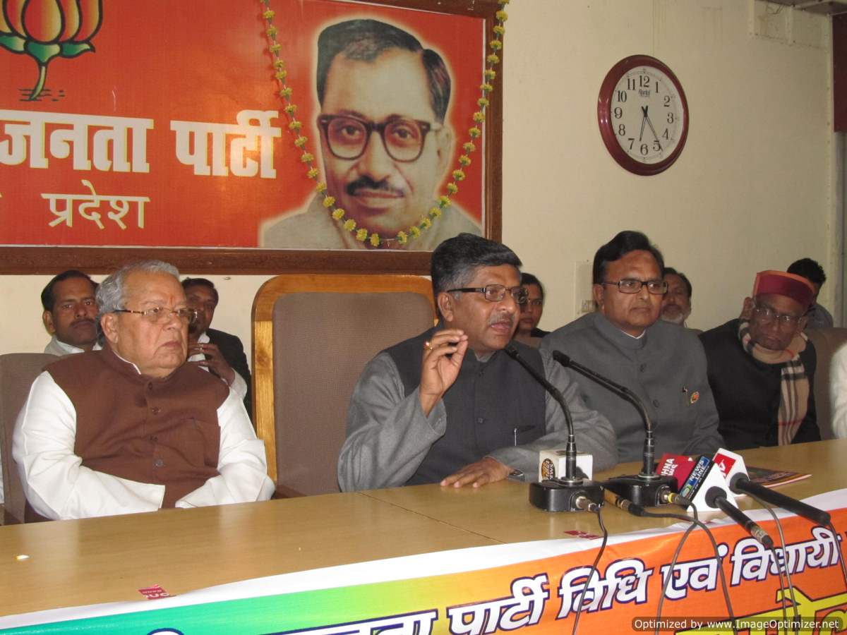 Shri Ravi Shankar Prasad,MP, General Secretary and Chief Spokesperson addressing a press conference at BJP State Office on February 09, 2012